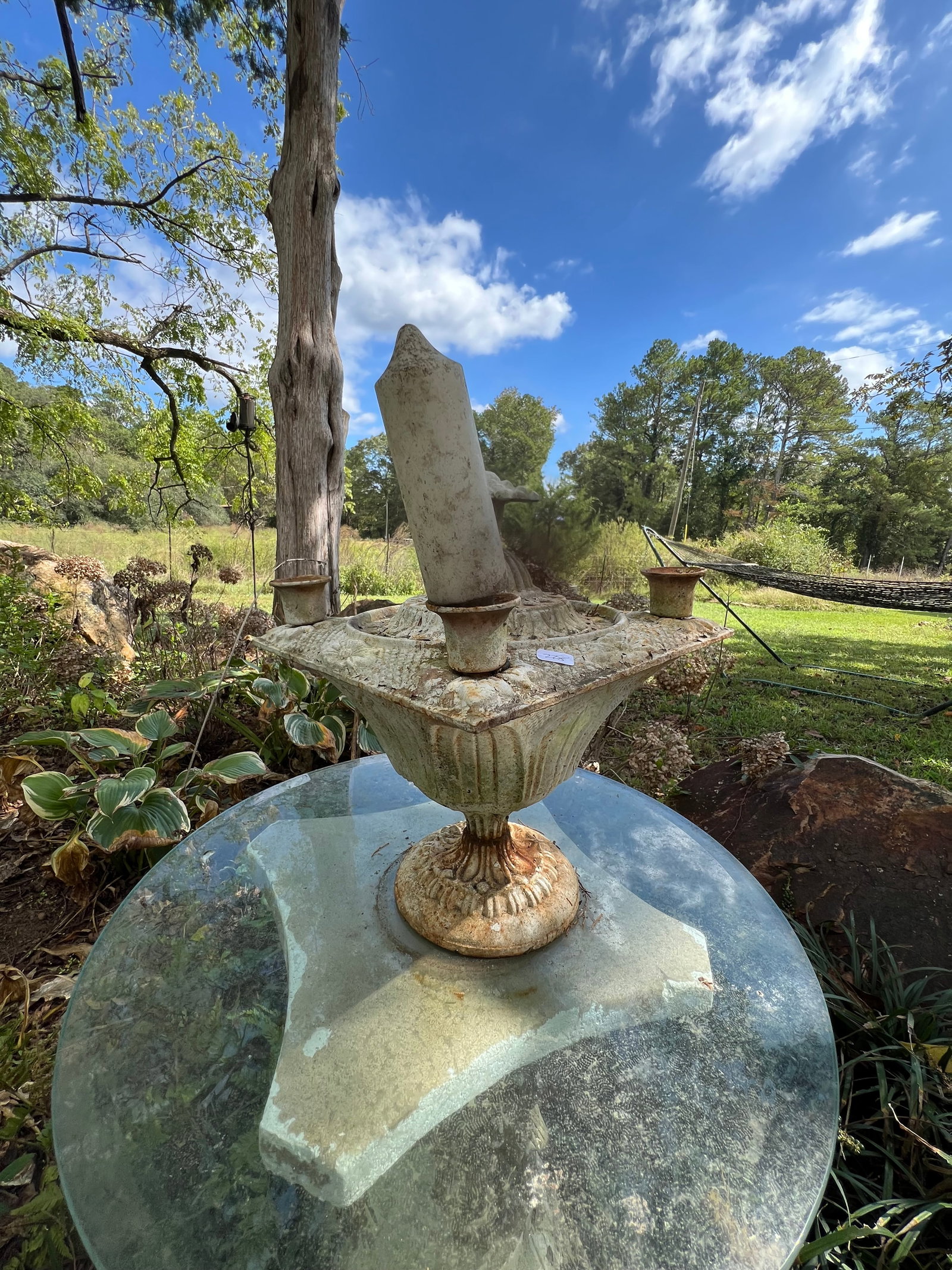 Metal Urn: Metal Urn