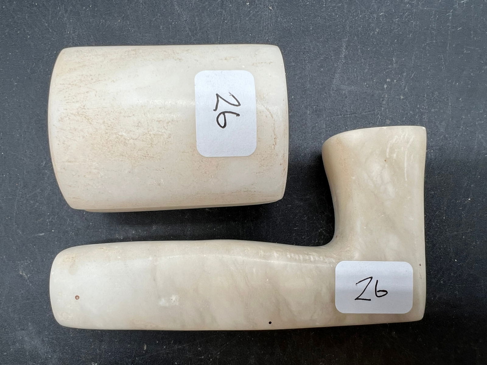 Lot of 2 Native American White Stone Artifacts: Lot of 2 Native American White Stone Artifacts