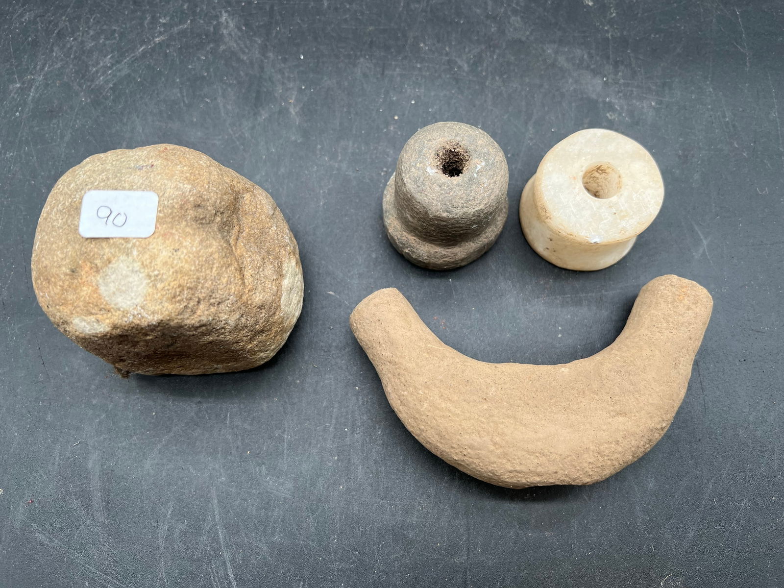 Lot of 4 Native American Artifacts: Lot of 4 Native American Artifacts