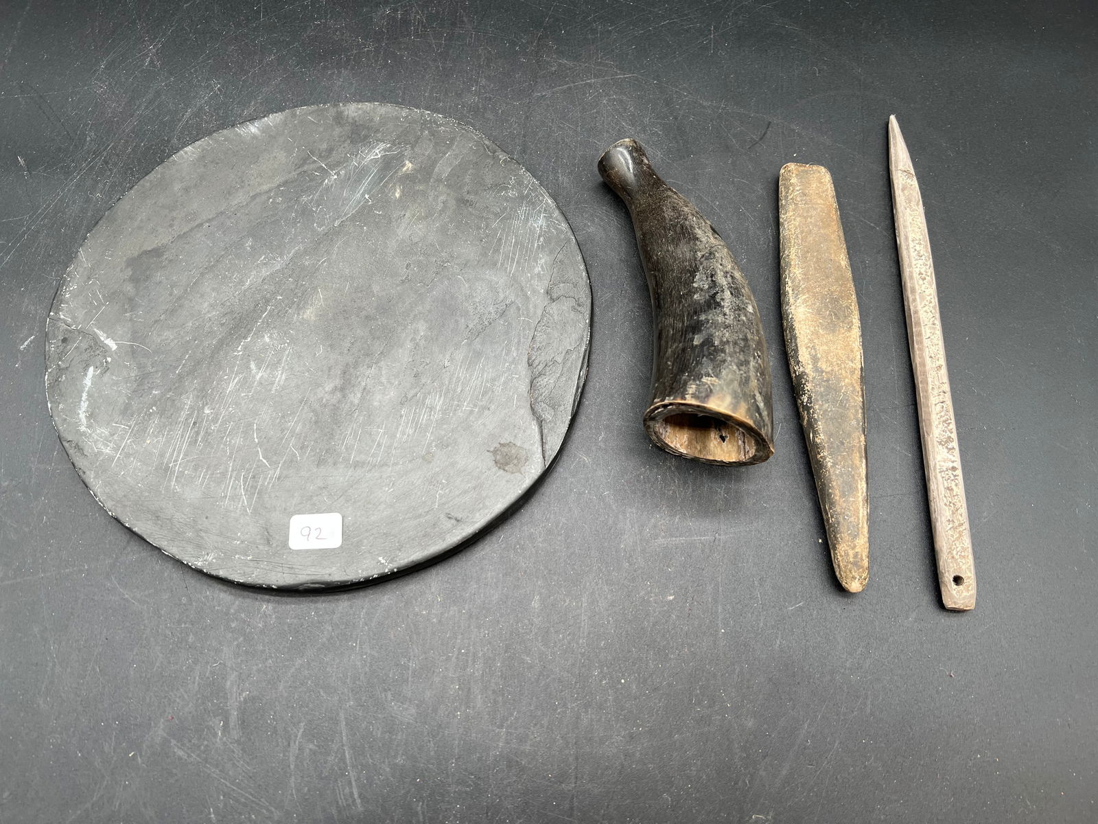 Lot of 4 Native American Artifacts: Lot of 4 Native American Artifacts