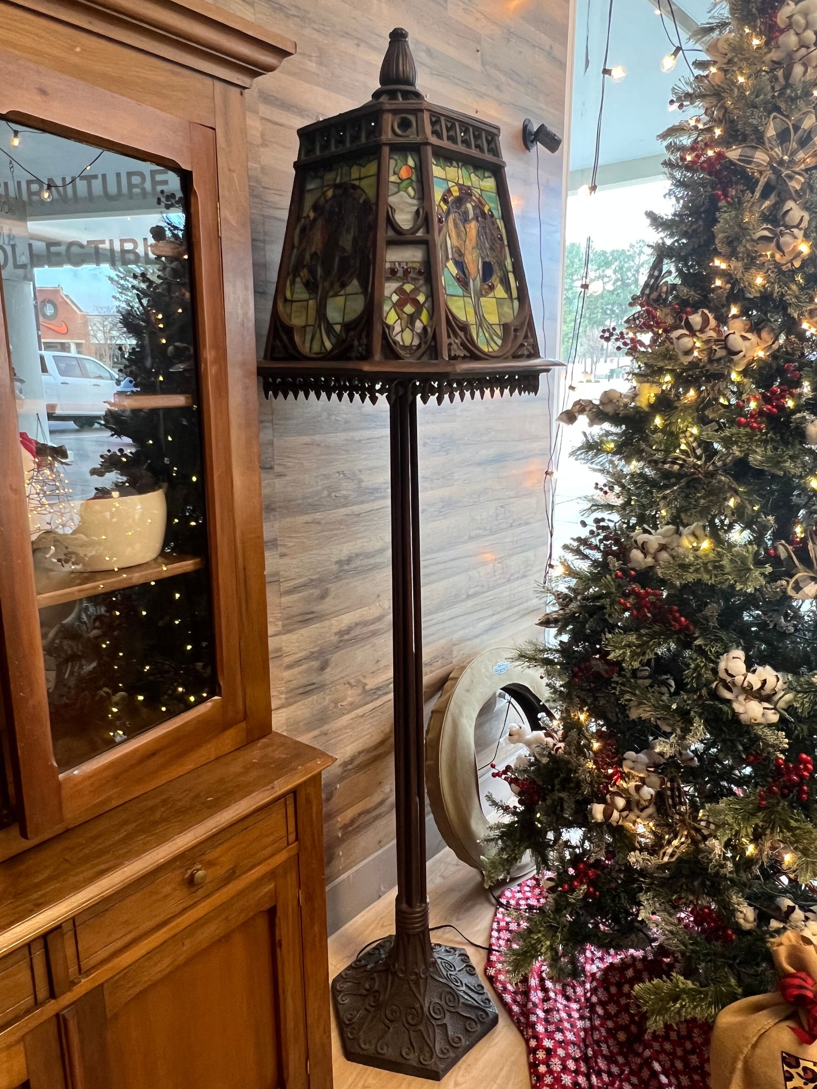 Bronz Leaded Slag Glass Floor Lamp;: Leaded Slag Glass Floor Lamp. Bronze base and shade. very heavy leaded slag glass shade. has 6 lights. Modern era.