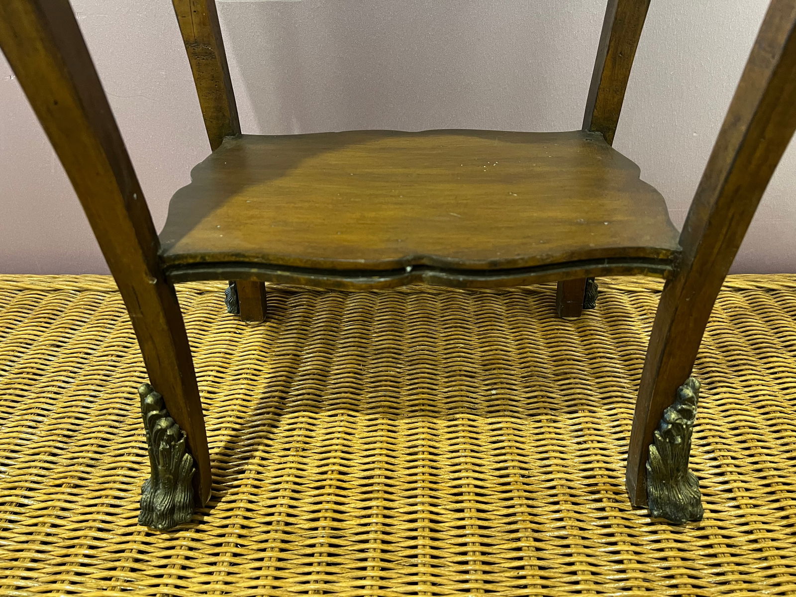 Walnut Ornate display stand. - 4