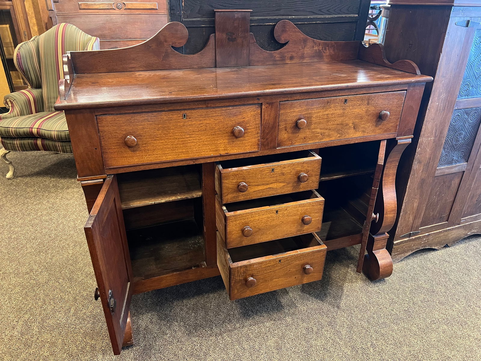 Walnut Empire Server - 3