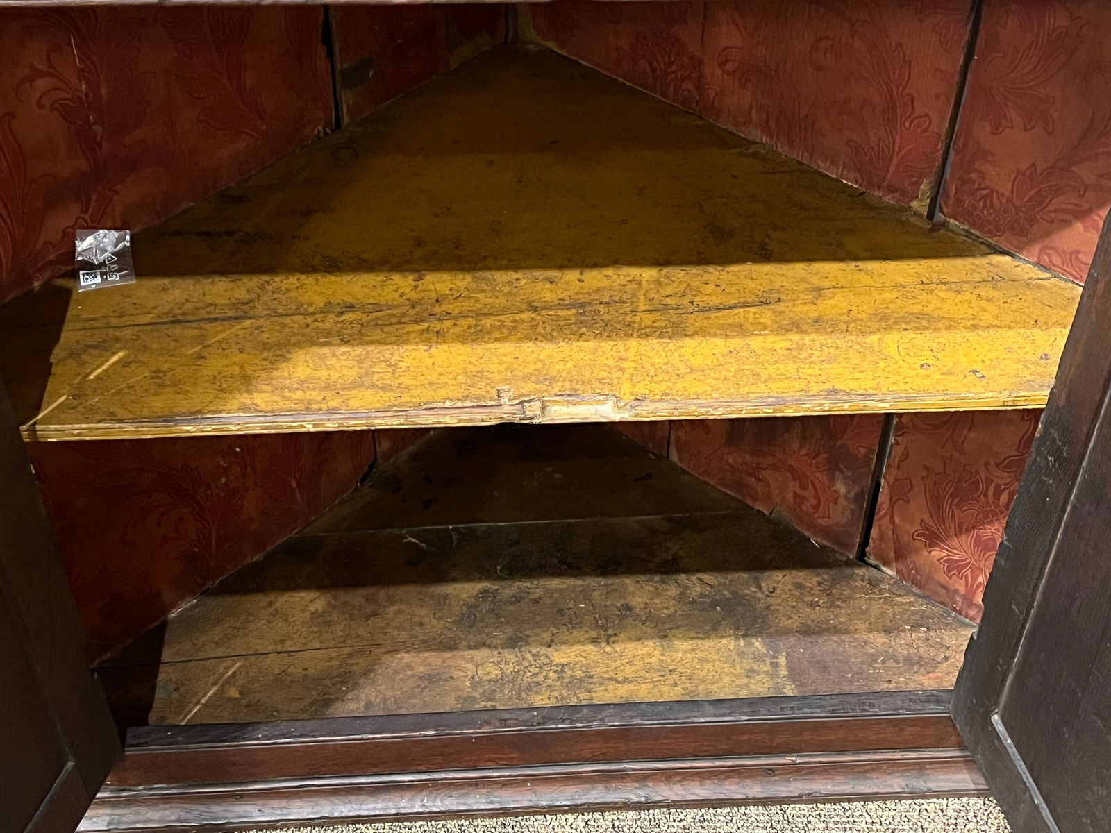 Early Oak Corner Cupboard - 5