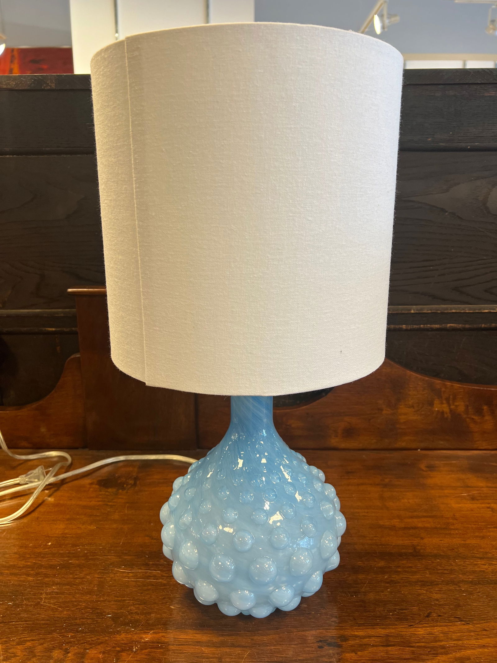 Fenton Style Art Glass Lamp: Fenton Style Art Glass Lamp