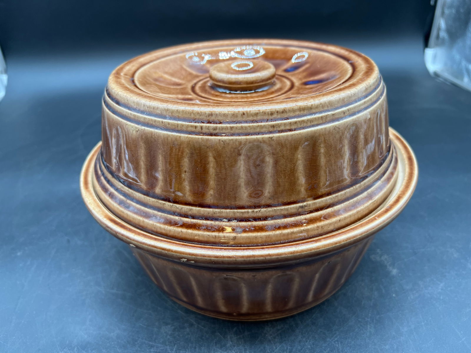 McCoy Pottery Stoneware Casserole Dish/Dutch Oven (1 of 7)