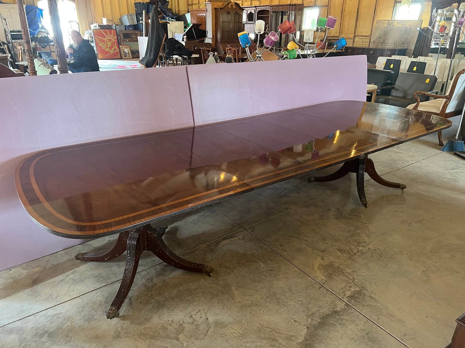 Mahogany Duncan Fife double Pedestal Banded Inlay Diningroom Talbe: Mahogany Duncan Fife double Pedestal Diningroom Talbe. Brass lion claw feet and caster. Has 3 18.5” leafs
