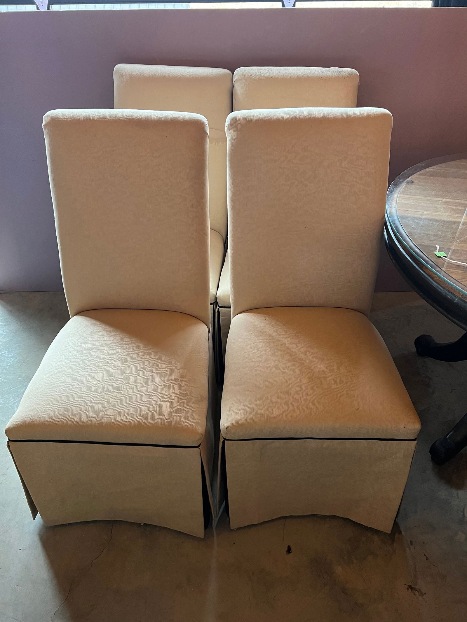 Lot of 4 Upholstered Chairs (1 of 7)