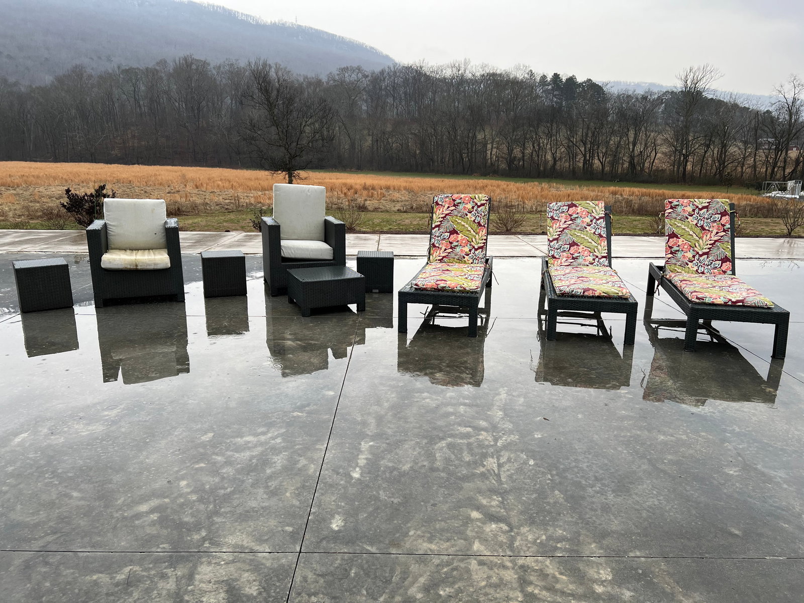 9 pc Wicker Patio Set (1 of 8)