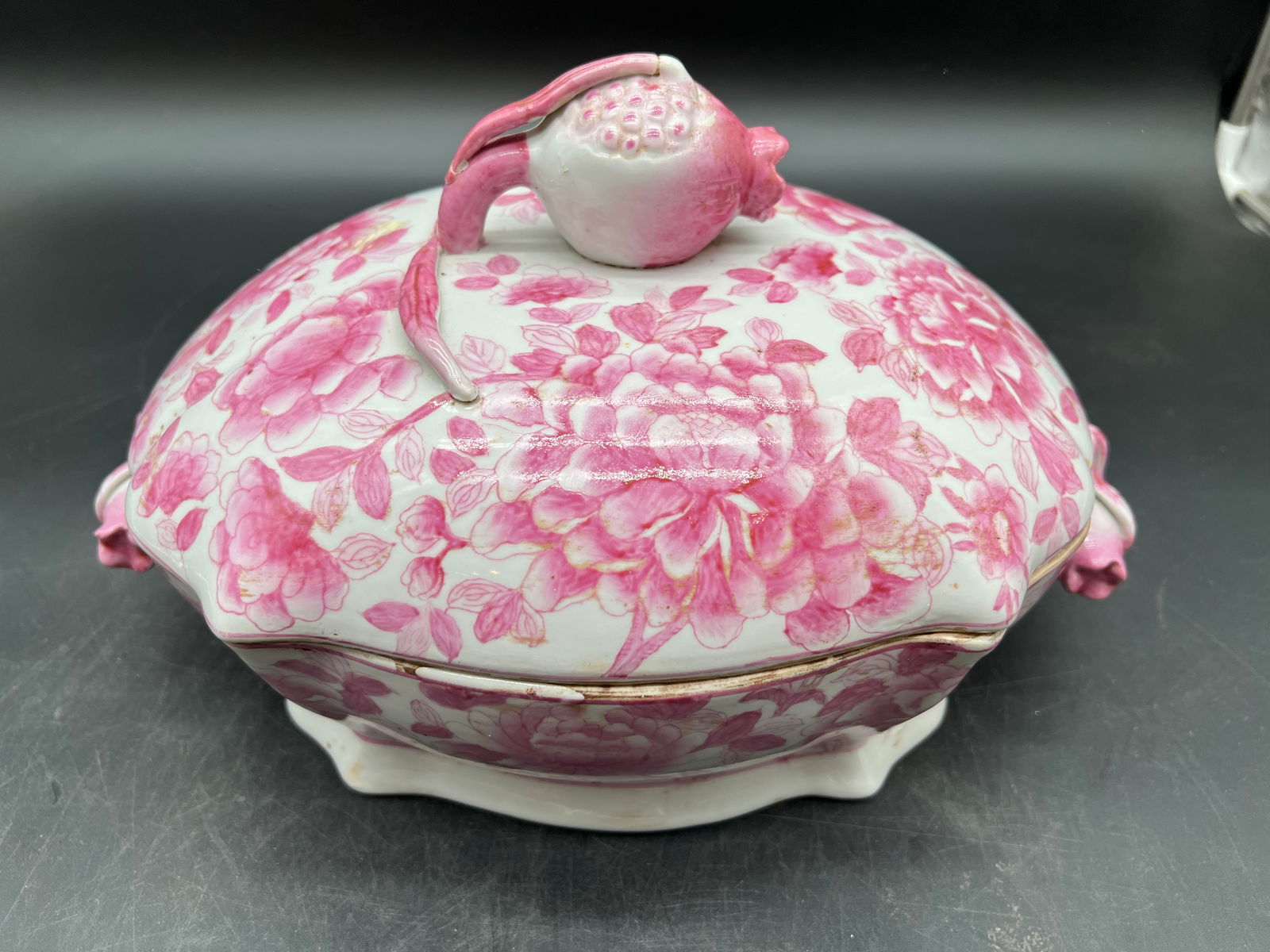 Pink/White Oriental Ceramic Lidded Tureen (1 of 9)