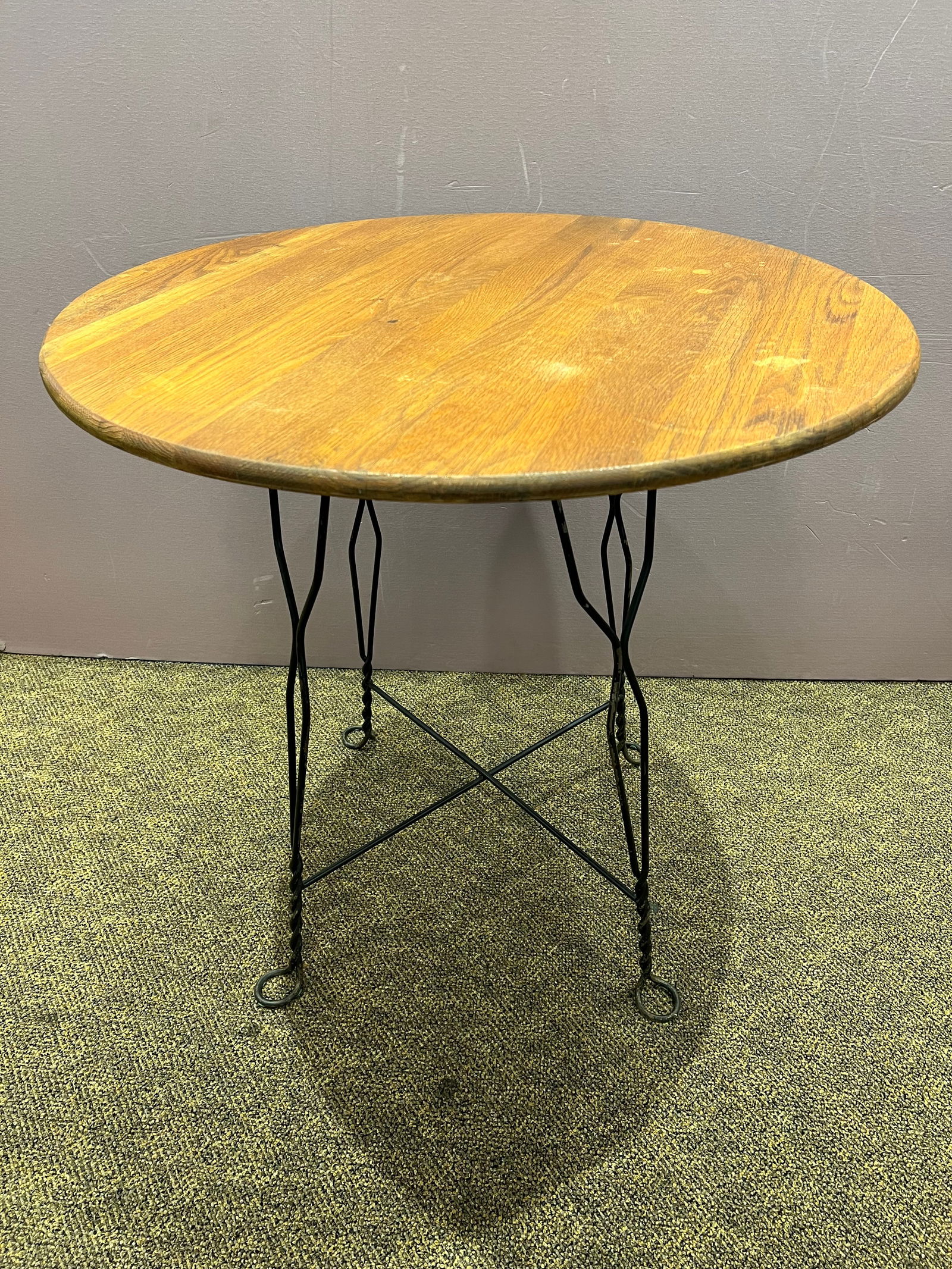 Modern Table w/4 Chairs - 6