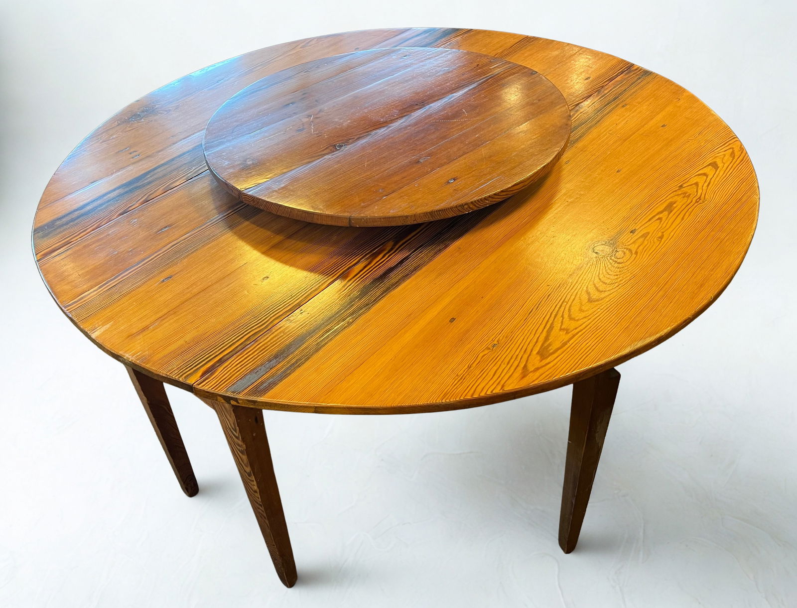 Oak Dropleaf Tablewith Lazy Susan: Oak Dropleaf Tablewith Lazy Susan