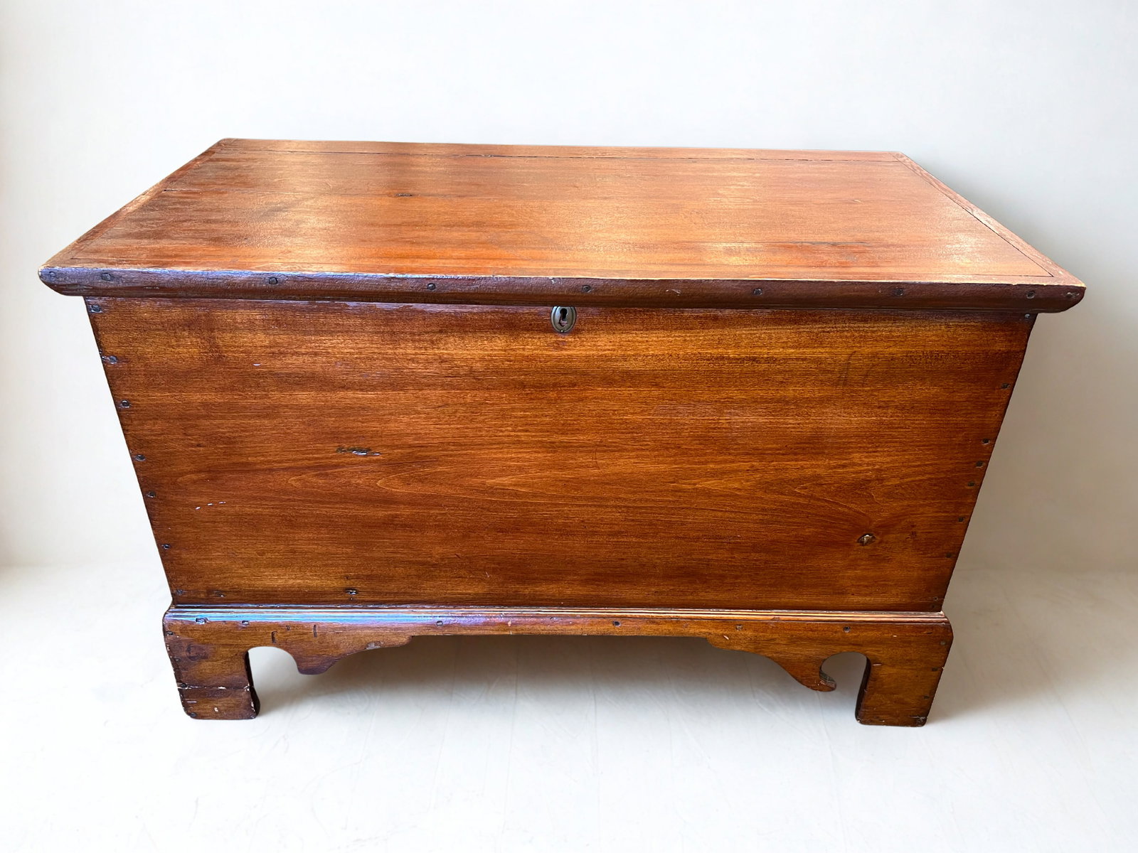 Poplar Blanket Chest (1 of 6)