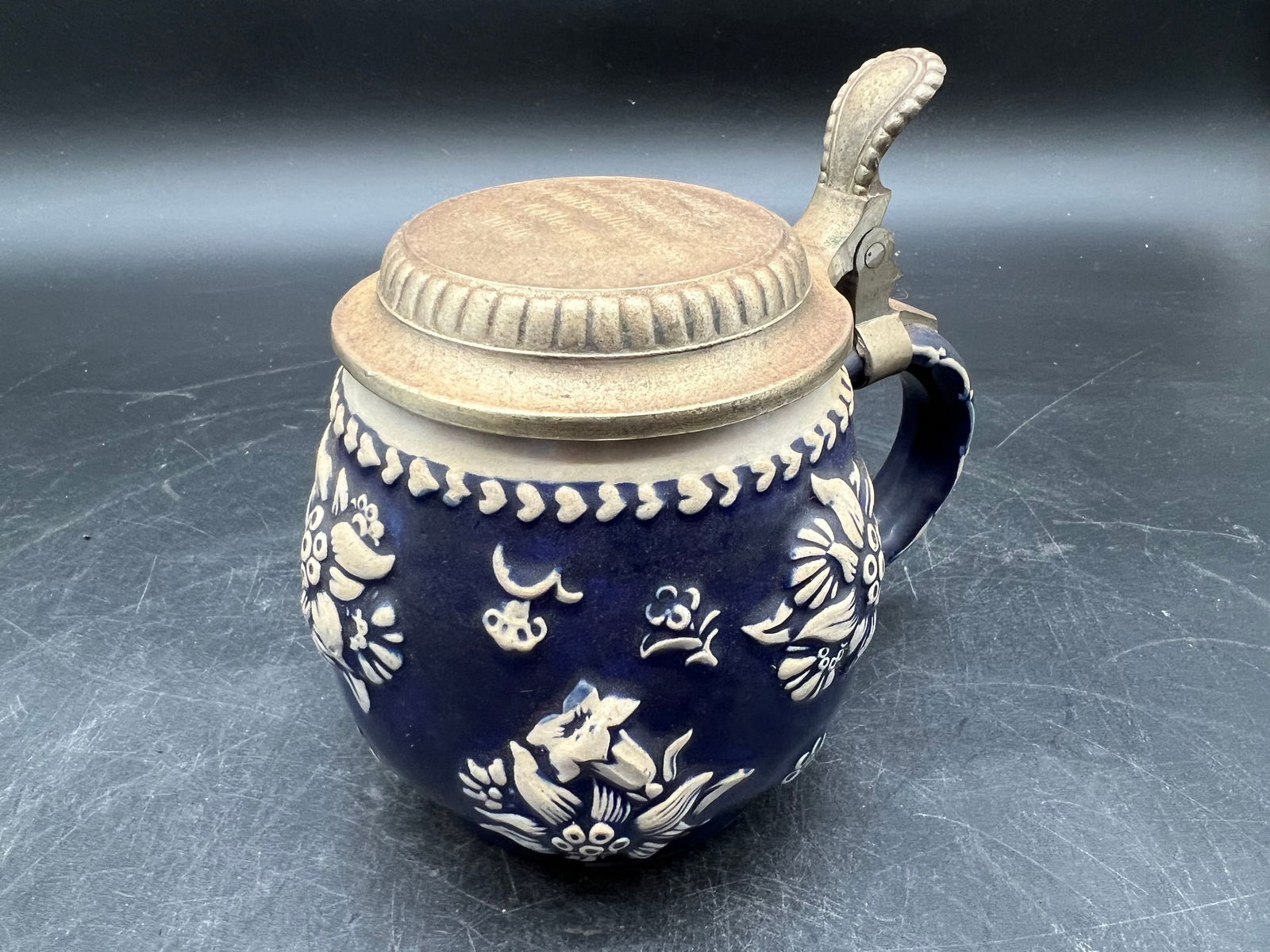 German Westerwald Lidded Beer Mug (1 of 6)