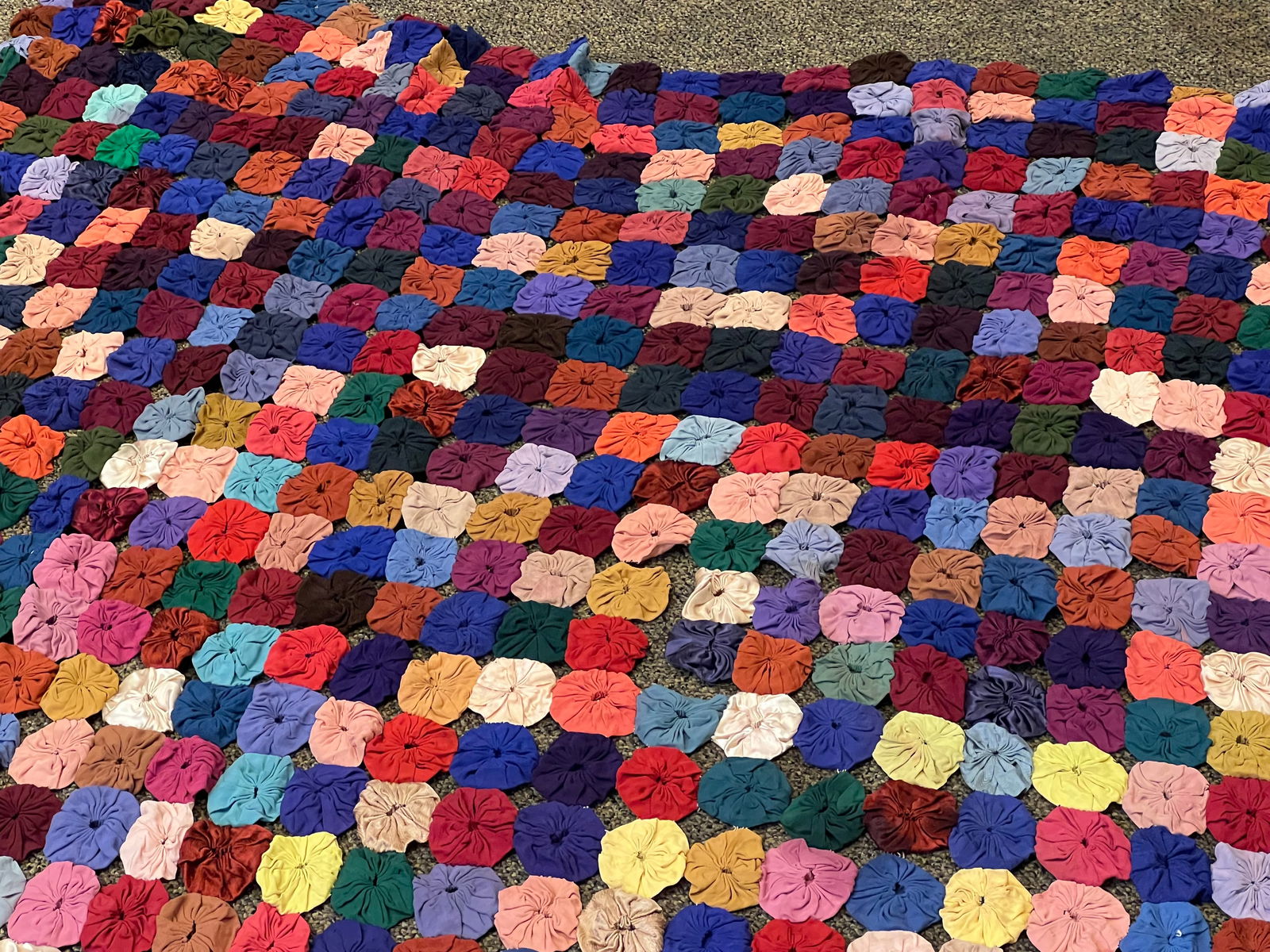 Early Yo Yo Quilt - 5