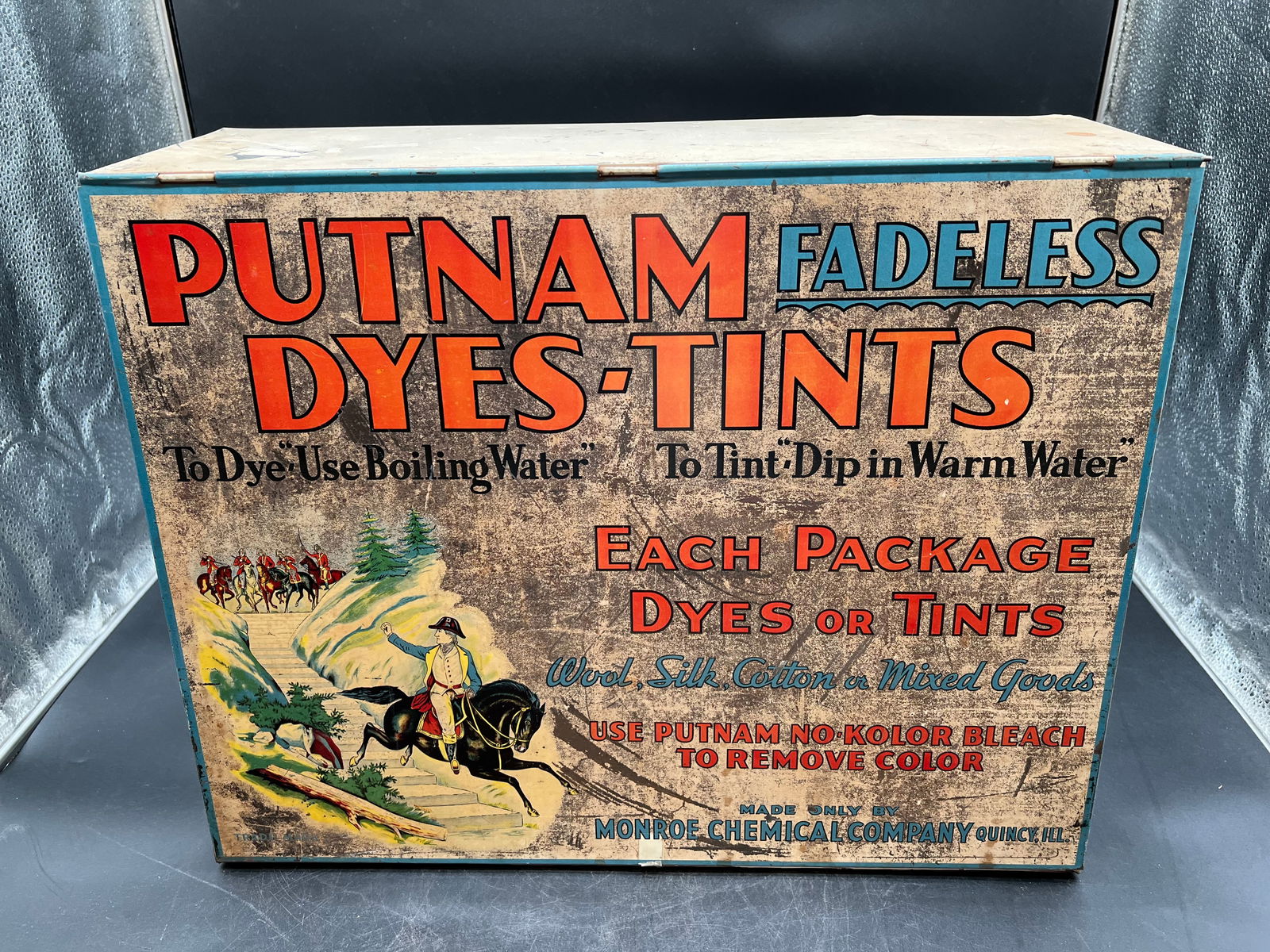 Putnam Dyes-Tints Advertising Box (1 of 13)