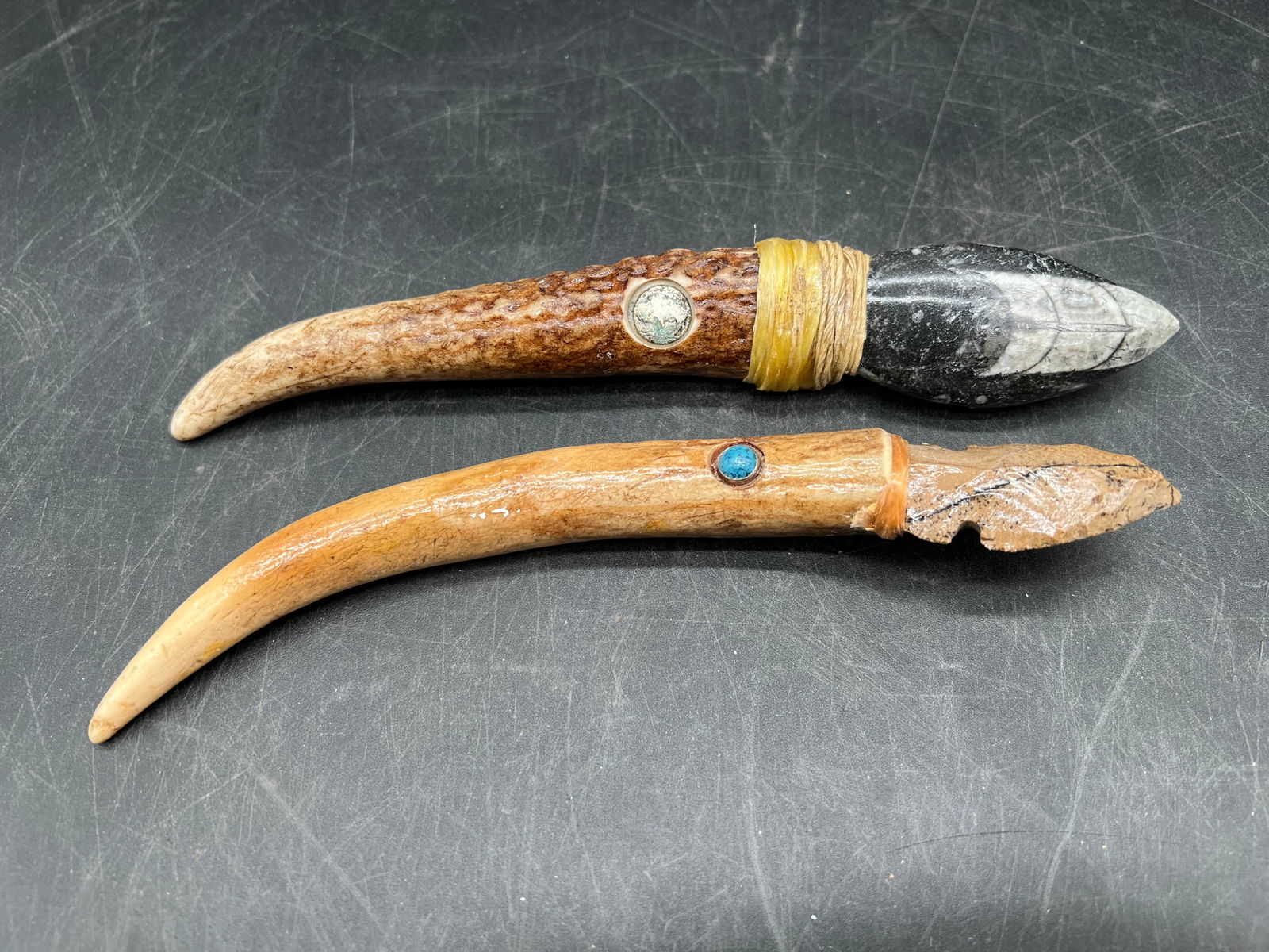 Lot of 2 Handmade Antler Handle Knives: Lot of 2 Handmade Antler Handle Knives