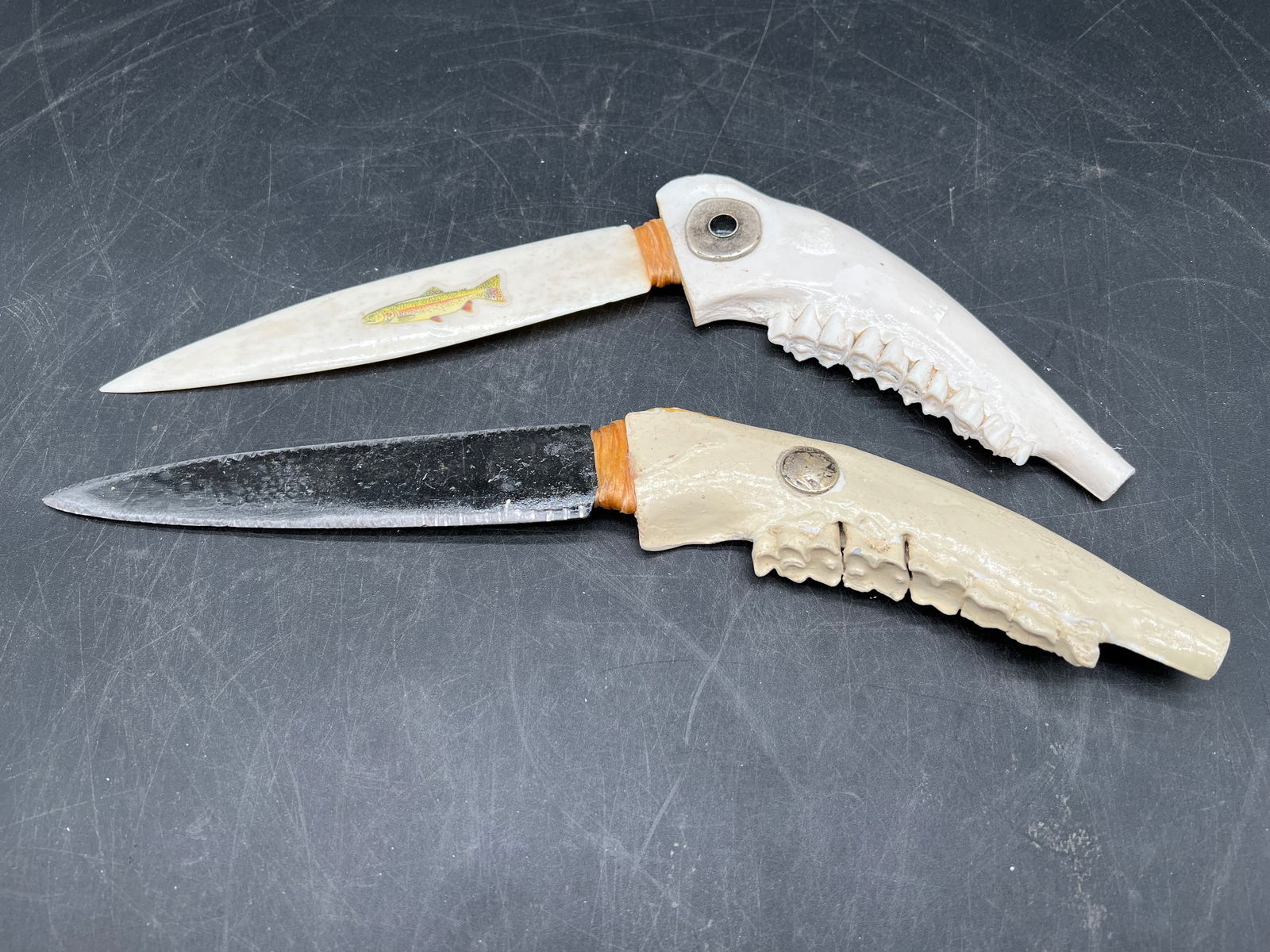 Lot of 2 Handmade Jawbone Knives: Lot of 2 Handmade Jawbone Knives