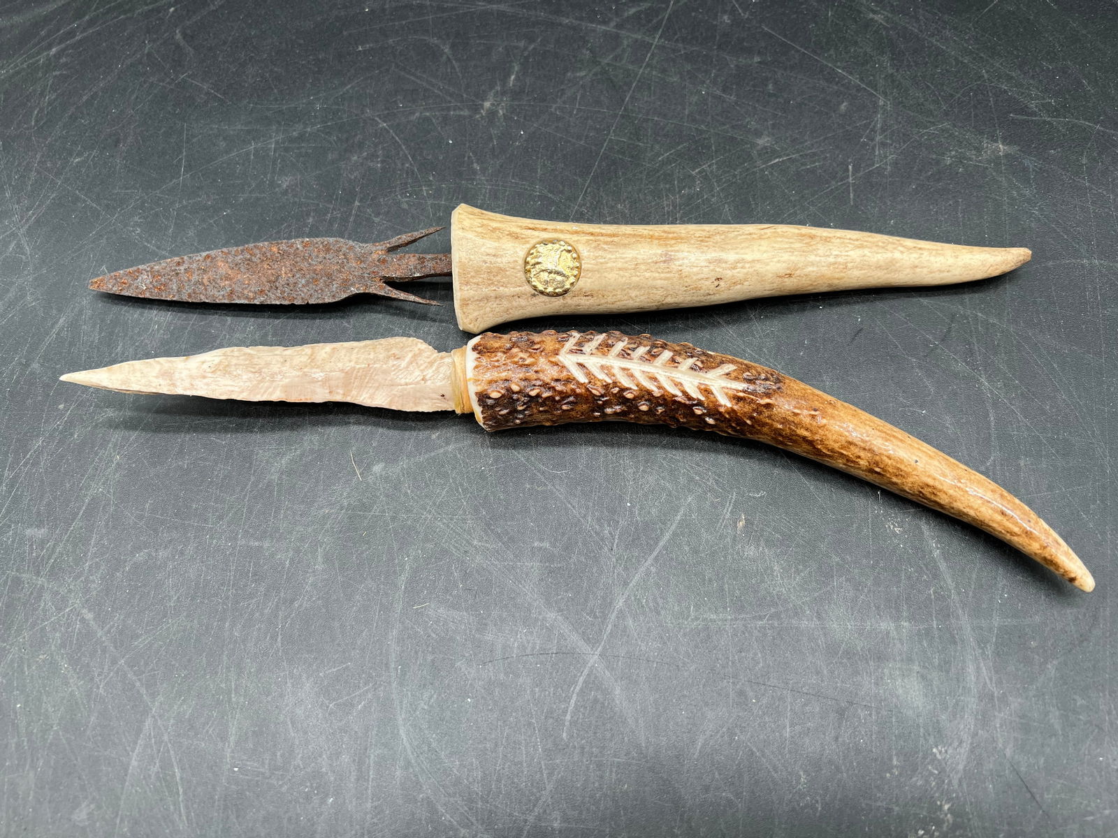 Lot of 2 Handmade Antler Handle Knives (1 of 6)