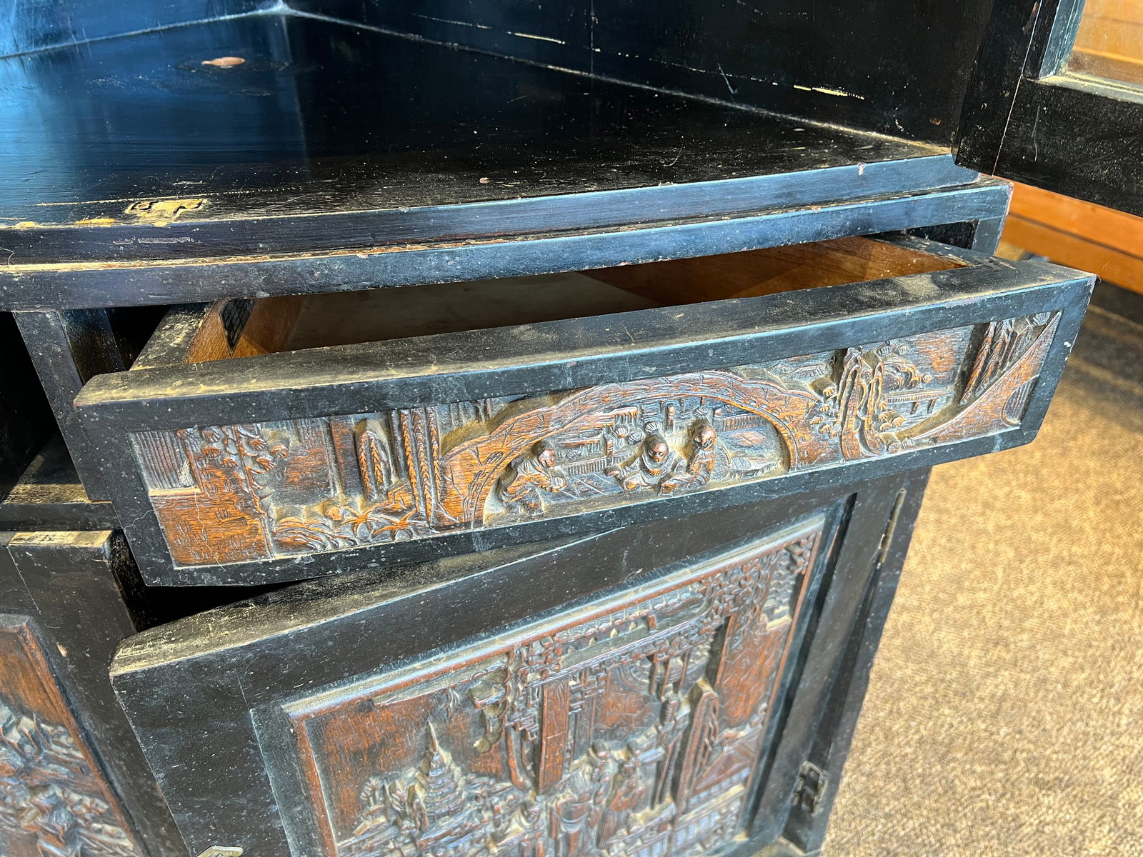 Black Lacquer Oriental Corner Cupboard - 8