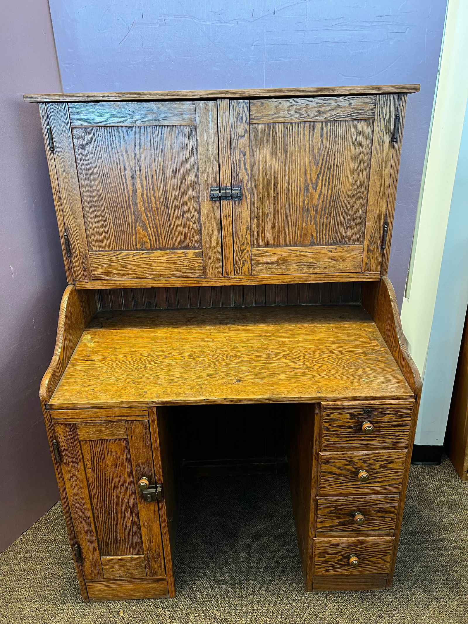 Oak Primitive Desk: Oak Primitive Desk