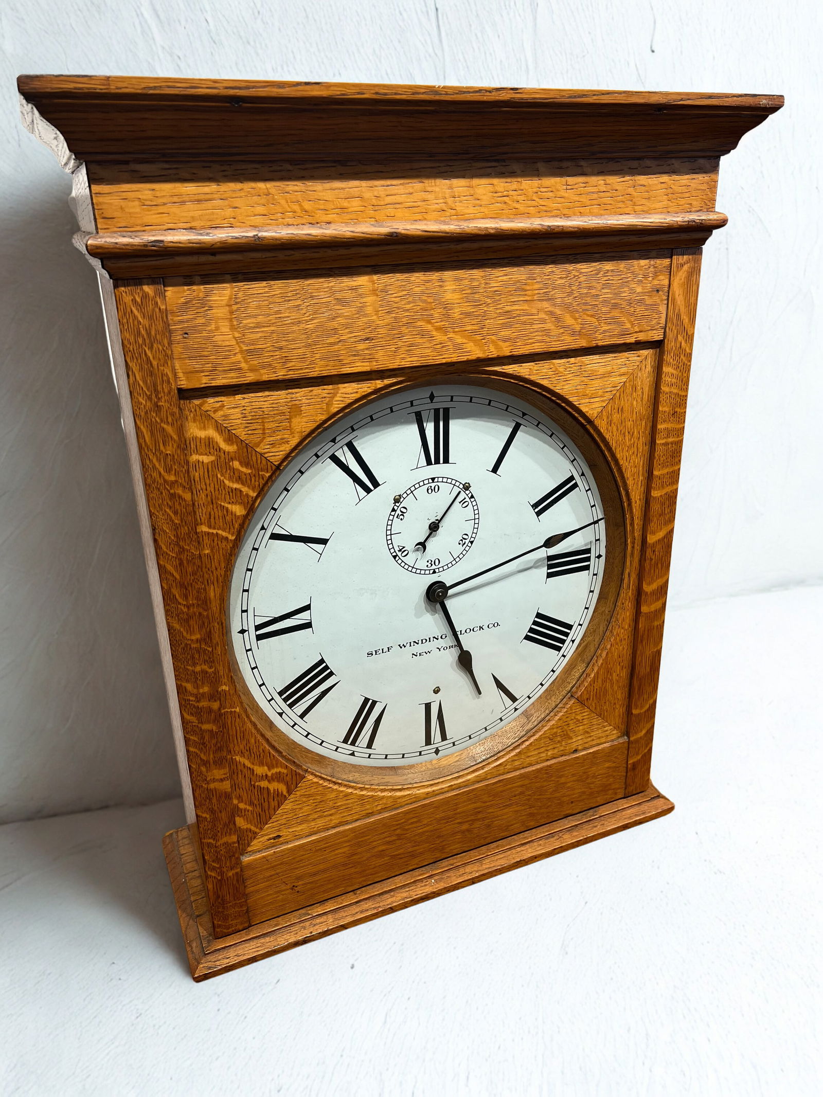 Oak Case Clock ca. 1898 Self Winding (1 of 8)