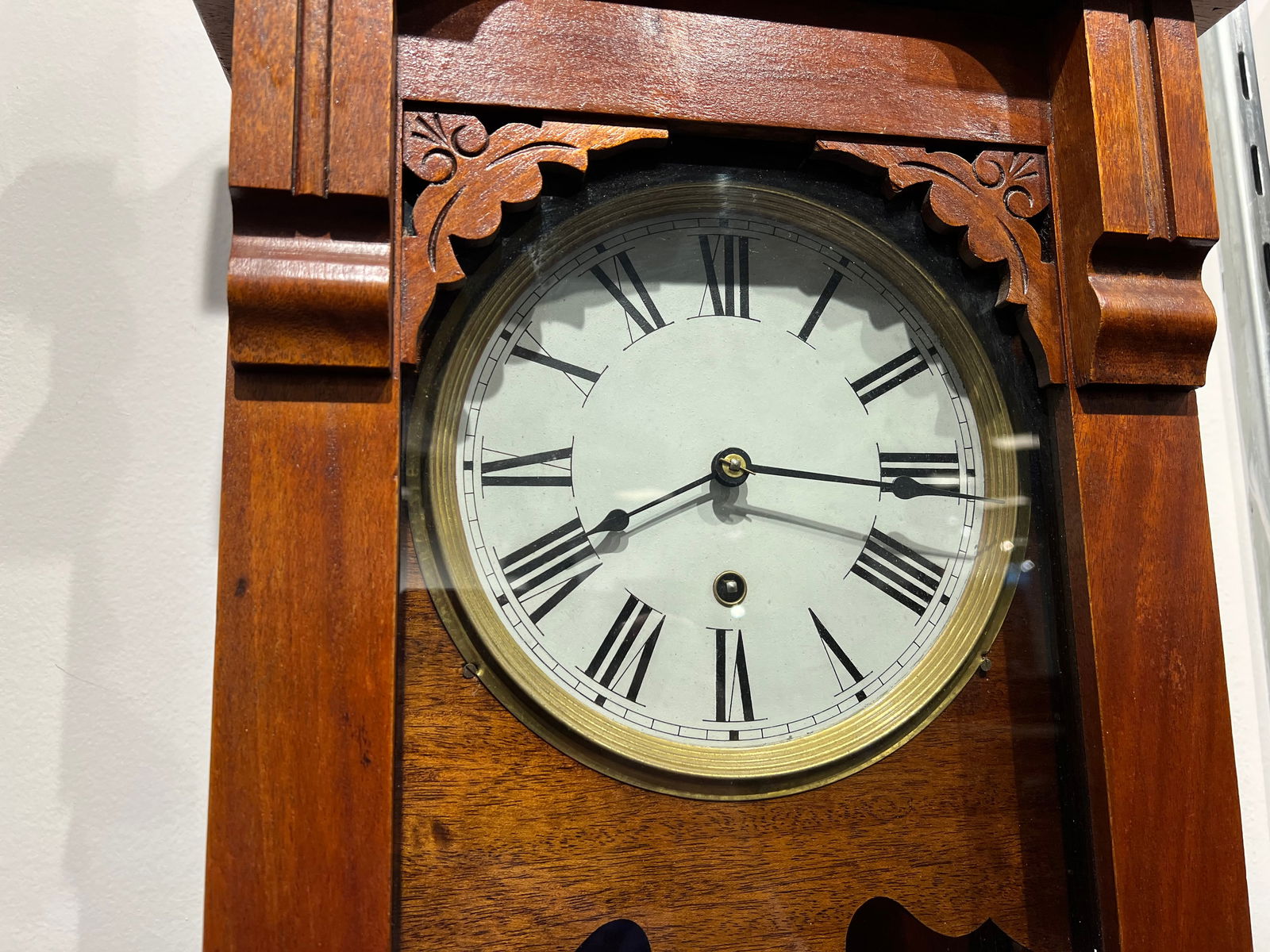 New Haven Clock Co. Hanging Wall Clock - 3