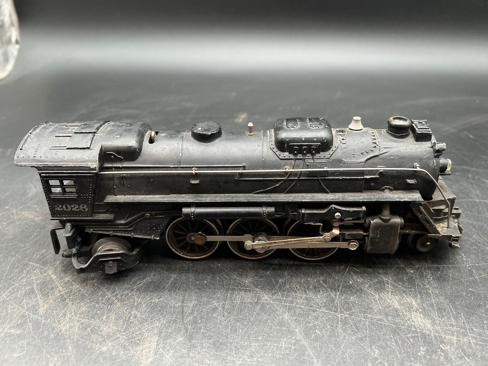 Lionel O27 Gauge Locomotive (1 of 8)