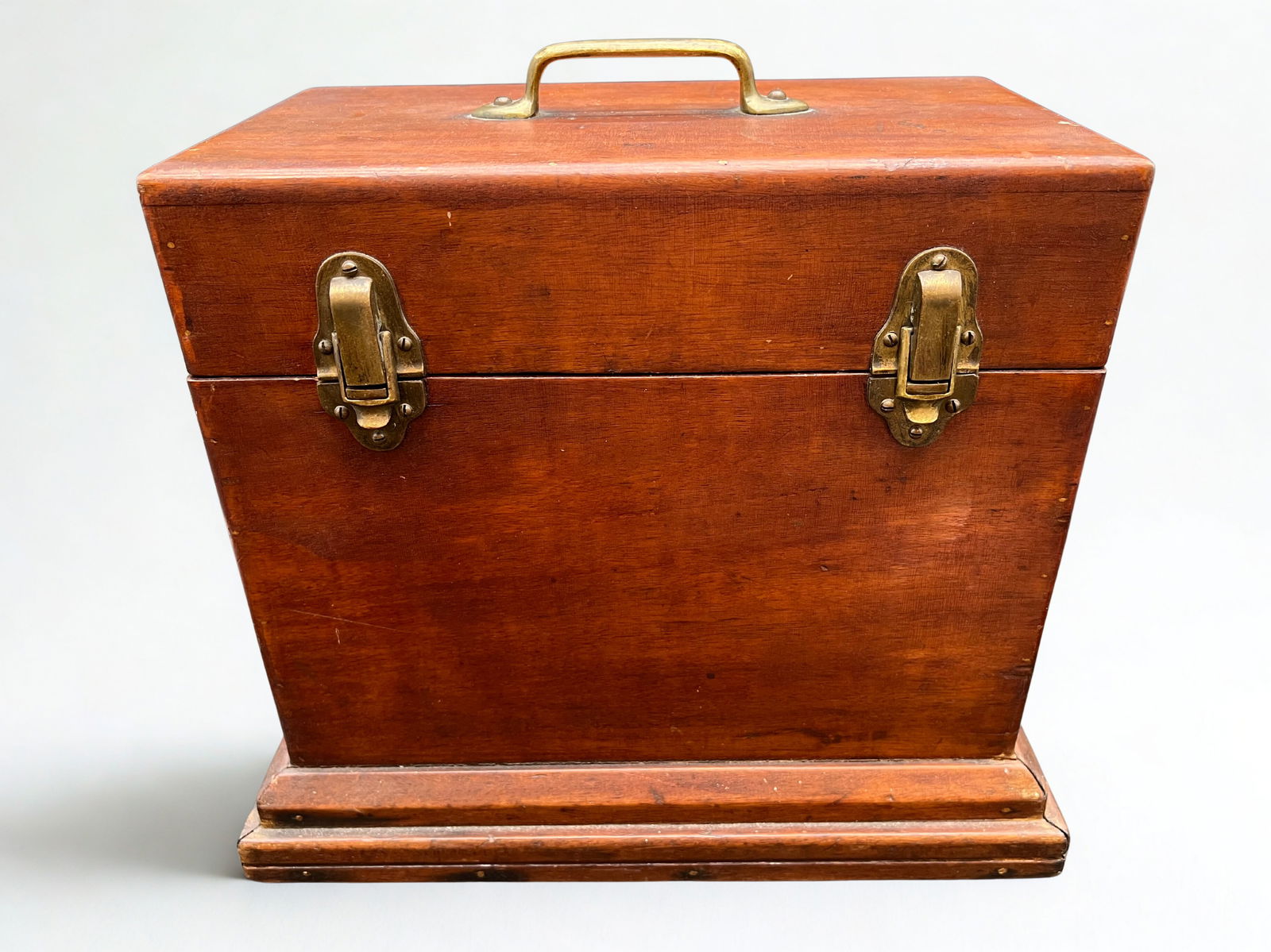 Early Mahogany Divided Box: Early Mahogany Divided Box. Flip top lid. 2 dividers. Brass hardware