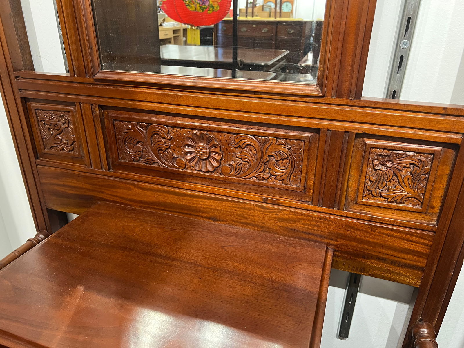 Mahogany Halltree - 5