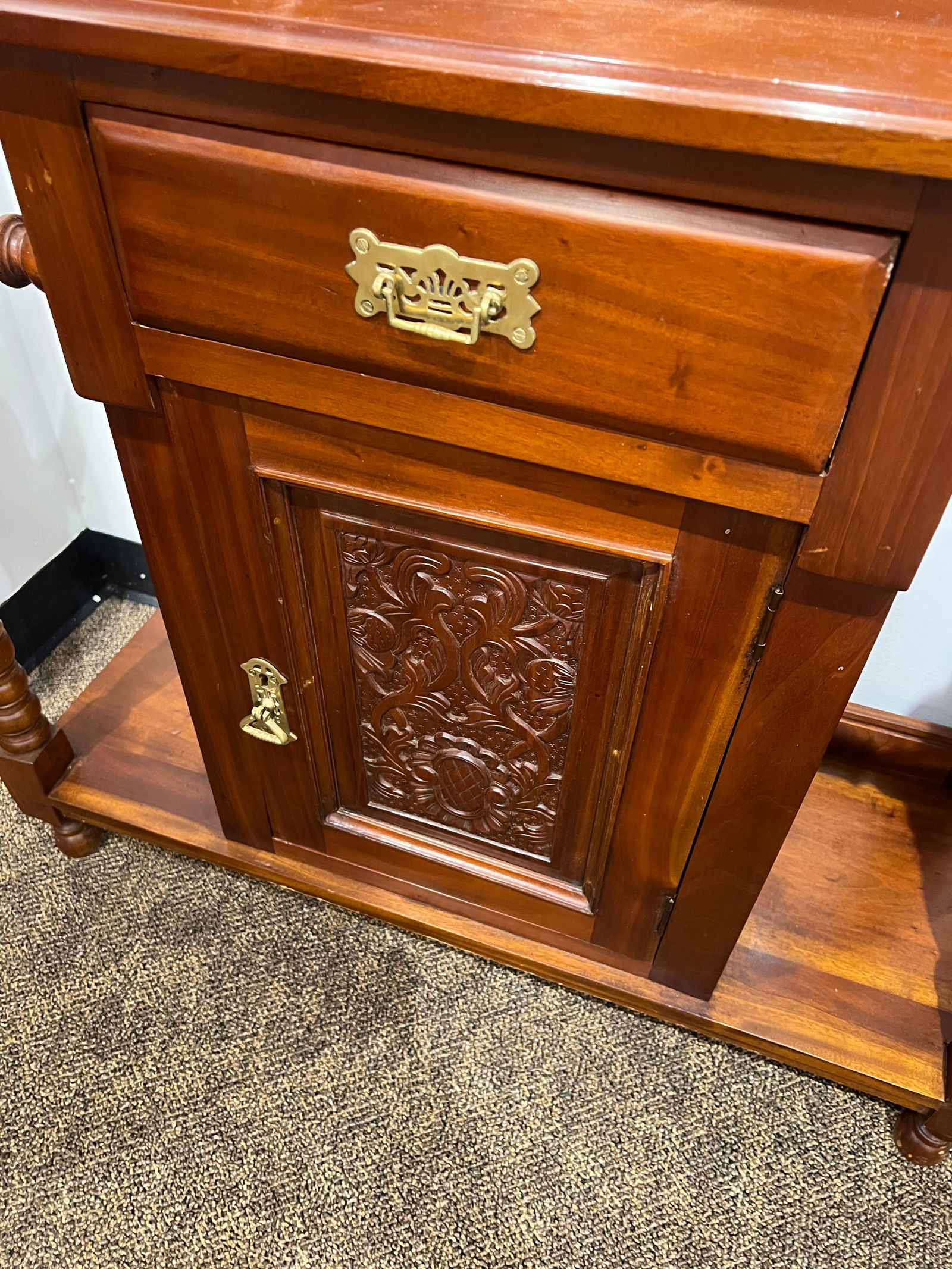 Mahogany Halltree - 6