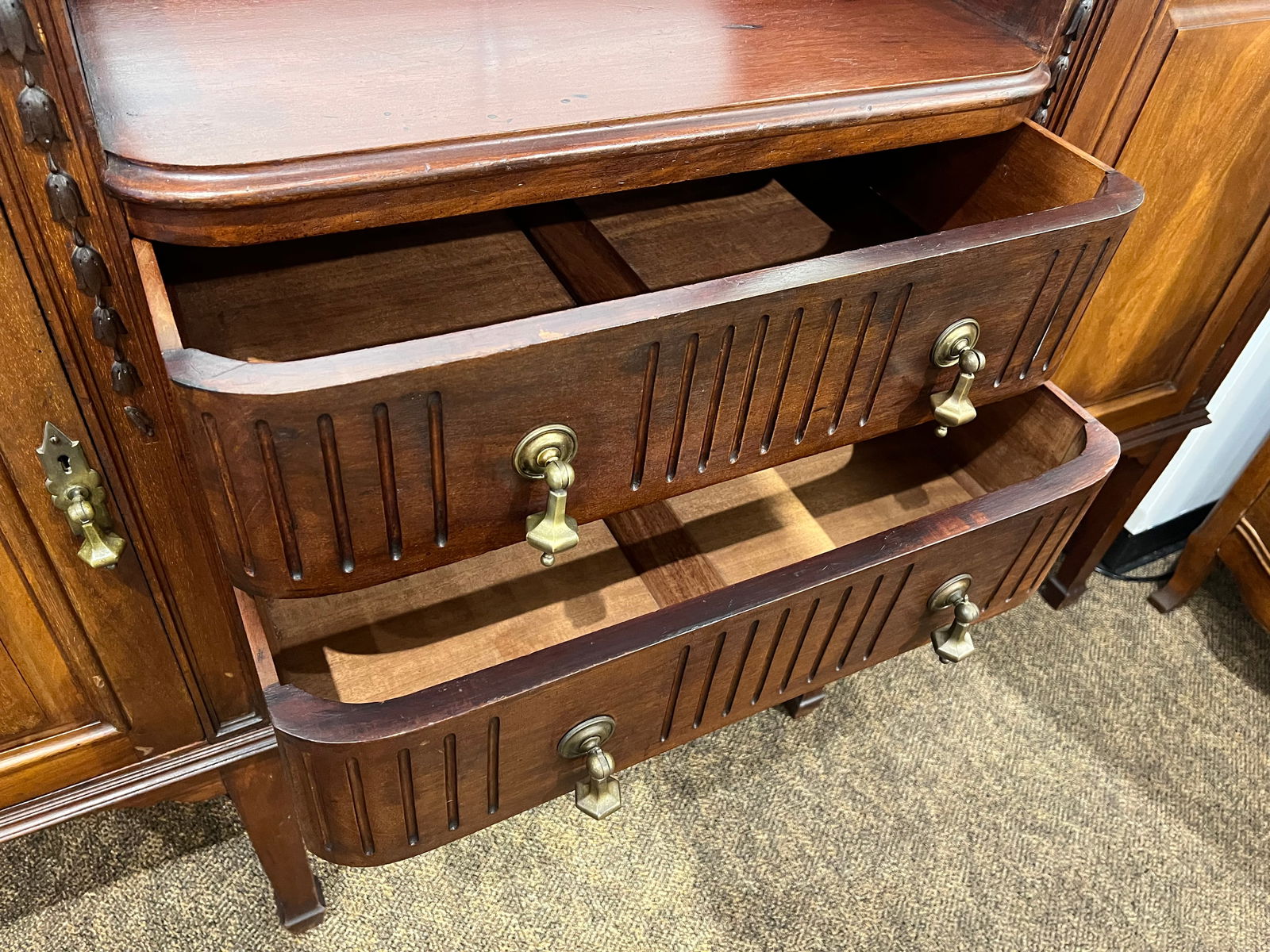 Mahogany Sideboard - 7