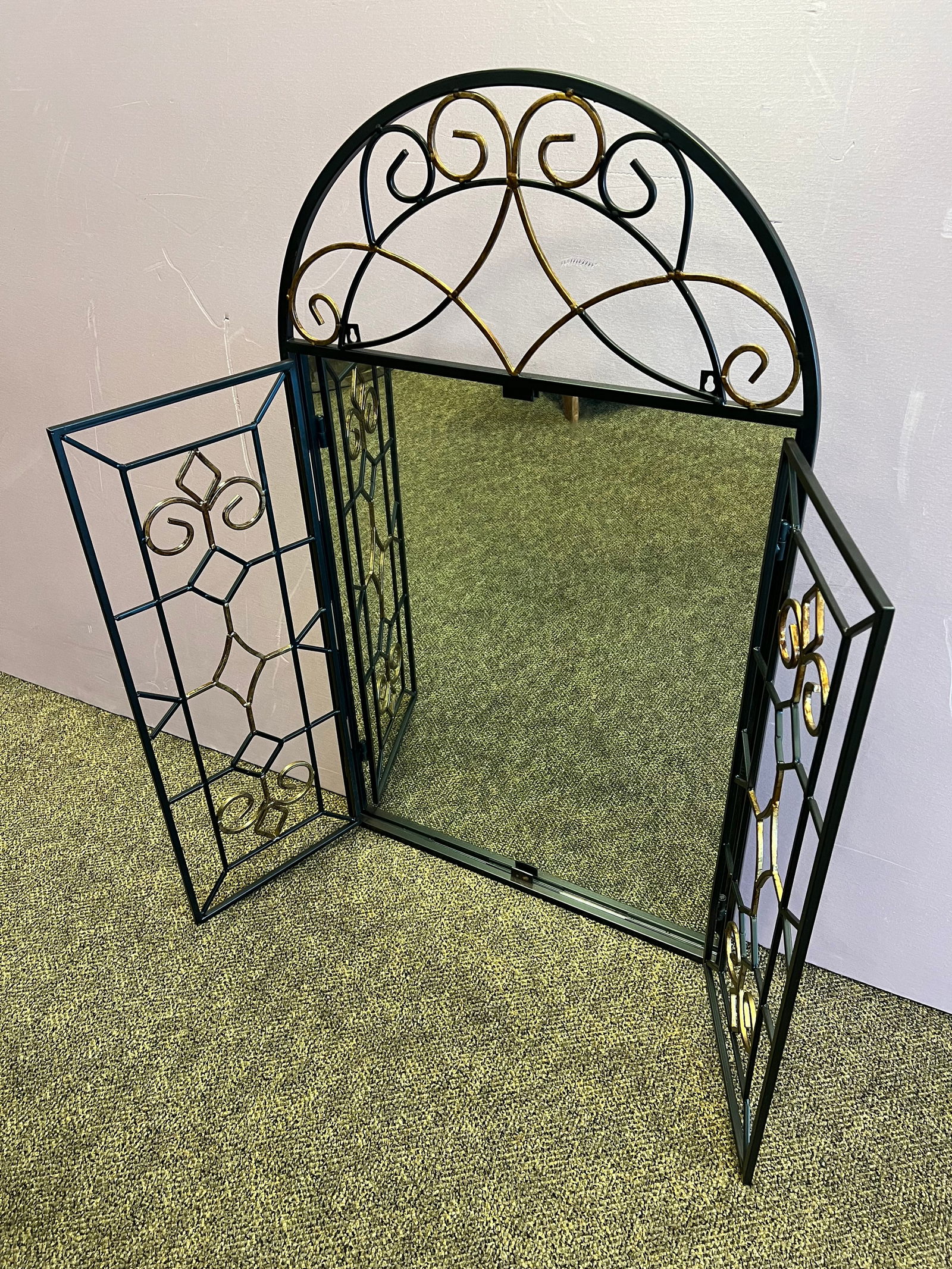 Metal Black/Gold Fireplace Screen with Mirror: Metal Black/Gold Fireplace Screen with Mirror