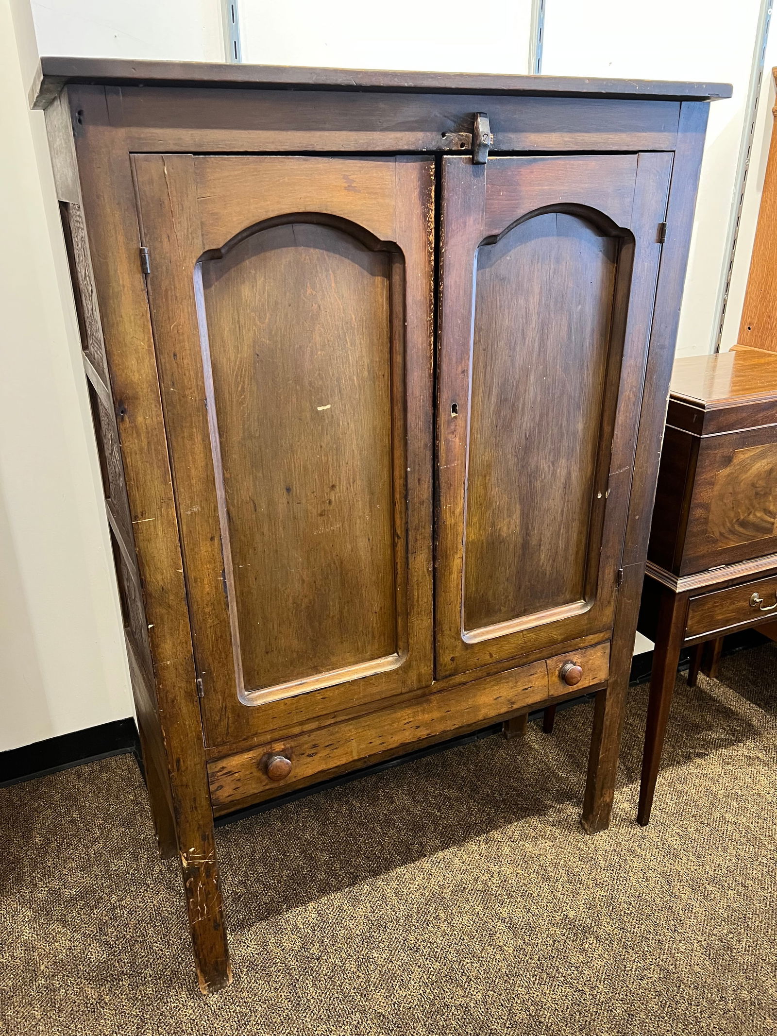 Early Pine/Poplar Pie Safe: Early Pine/Poplar Pie Safe. Cl;ossed door. Hand carved pulls