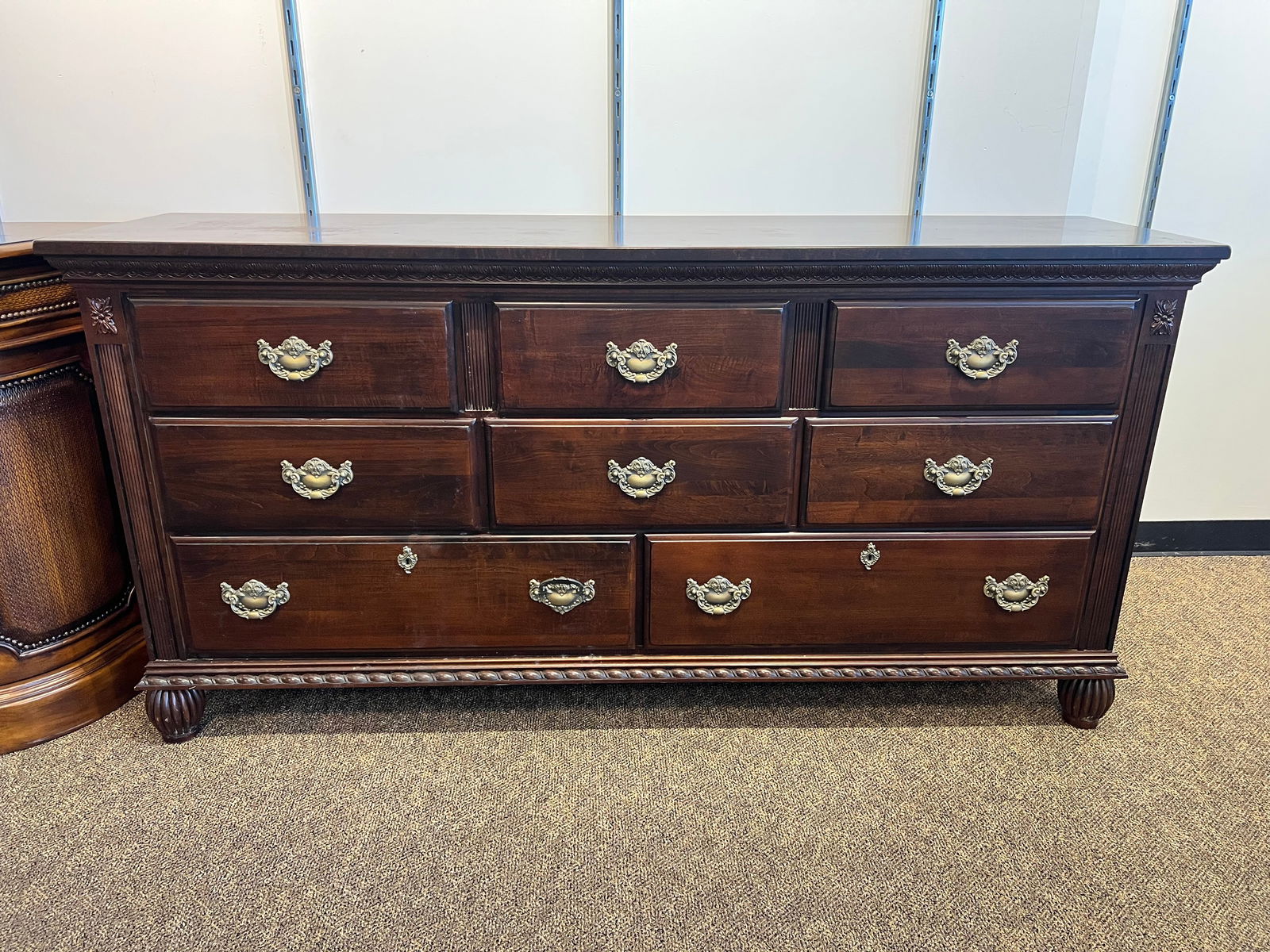 Kincaid Mahogany Dresser: Kincaid Mahogany Dresser. Brass handles. 8 drawers