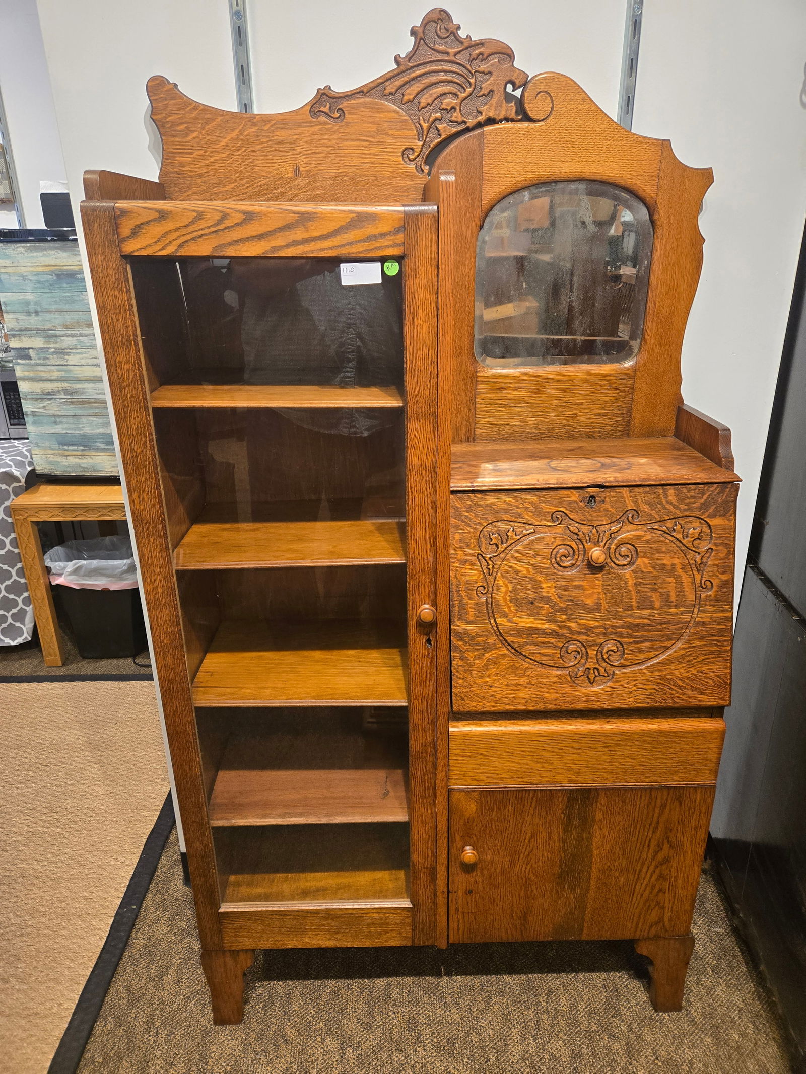 Oak Side by Side: Oak Side by Side. 4 shelfs. Bevelled glass mirror