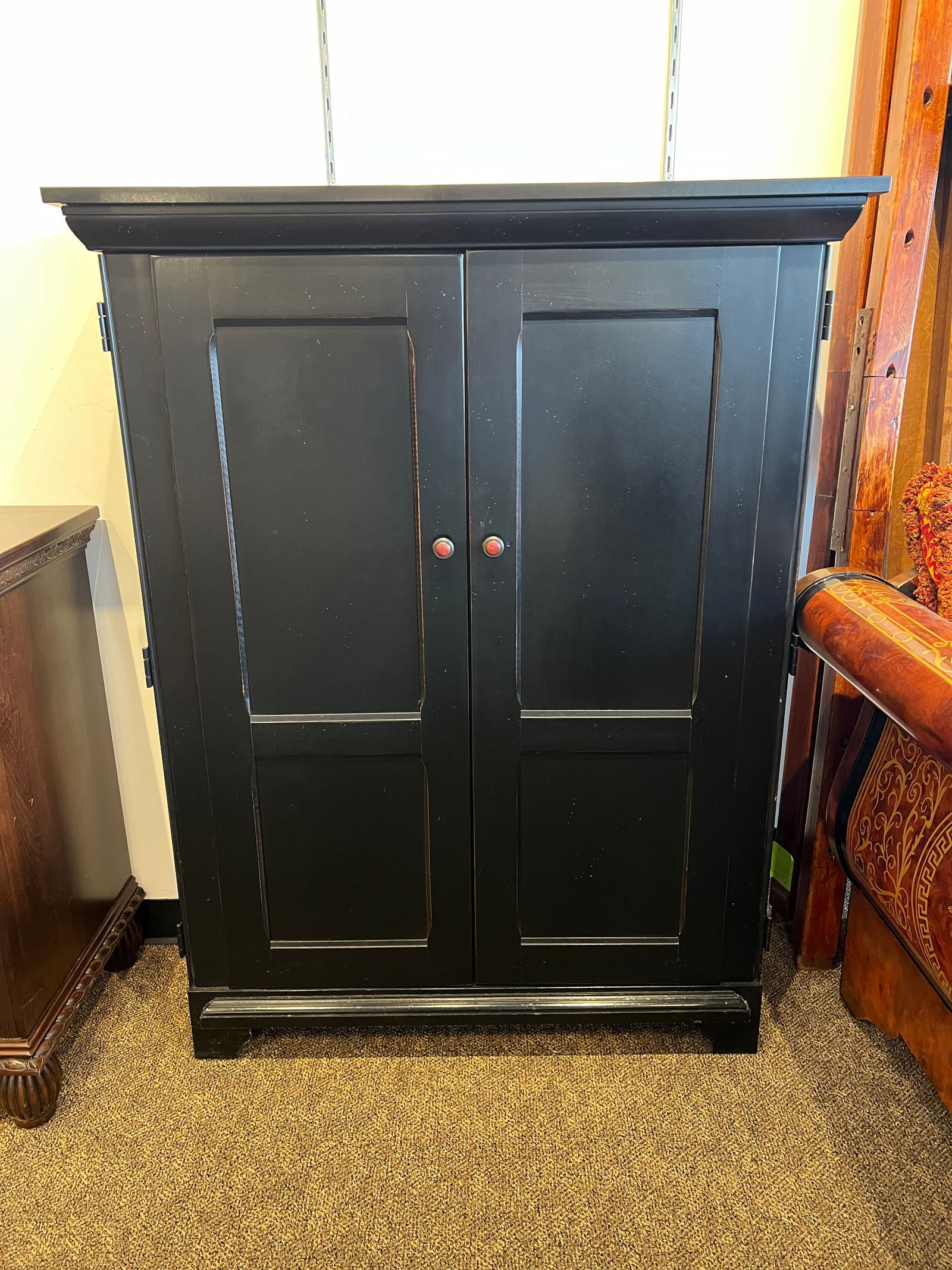 Black Lacquer Entertainment Cabinet: Black Lacquer Entertainment Cabinet. Double doors