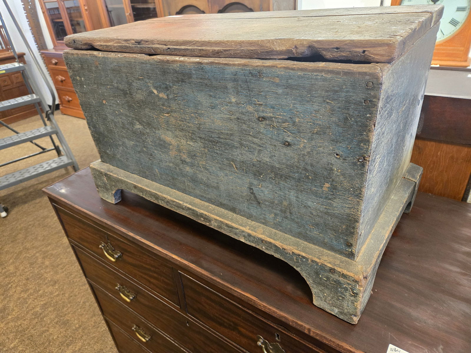 Early Blanket chest (1 of 7)