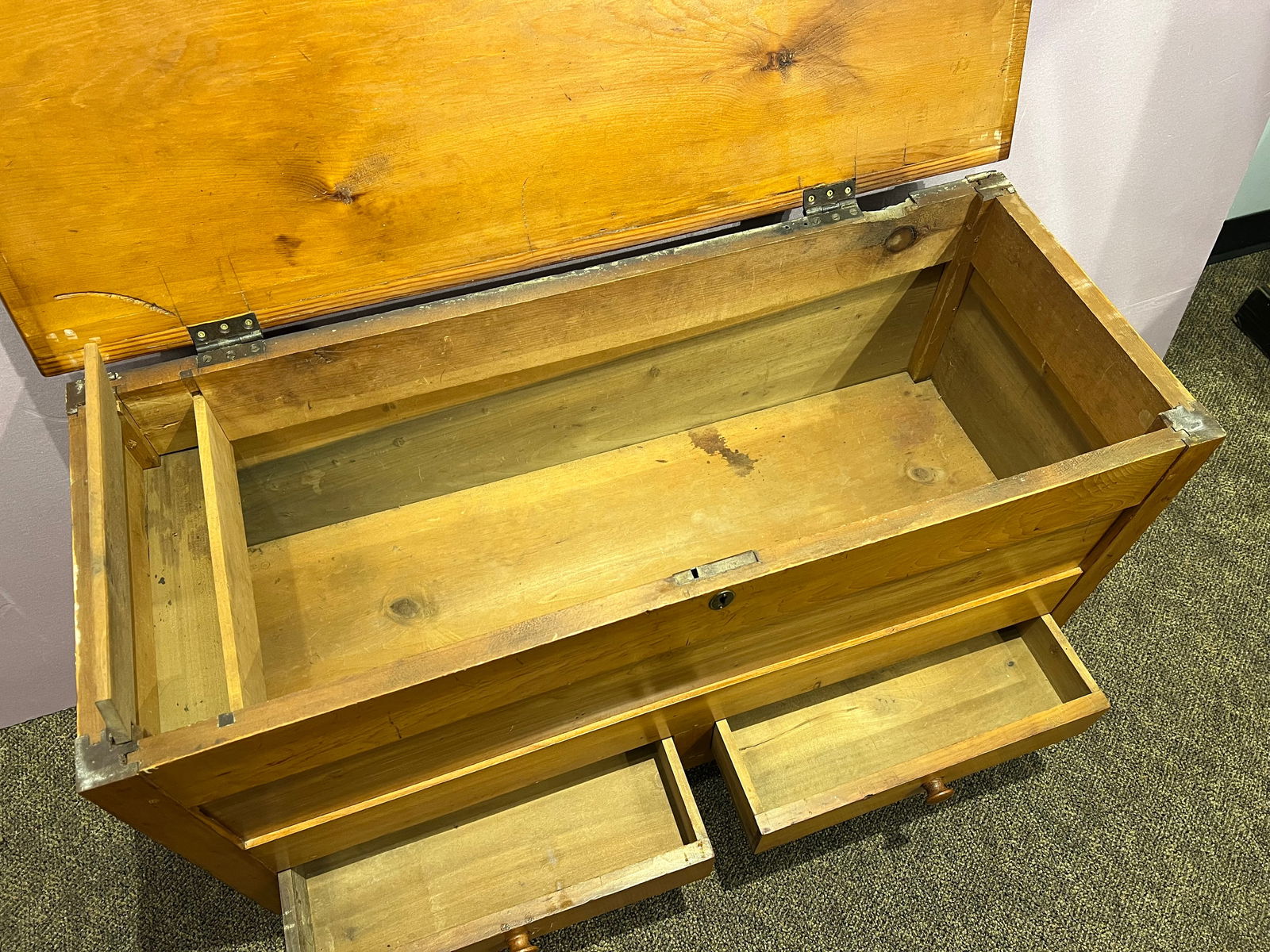Early Pine Storage Chest - 4