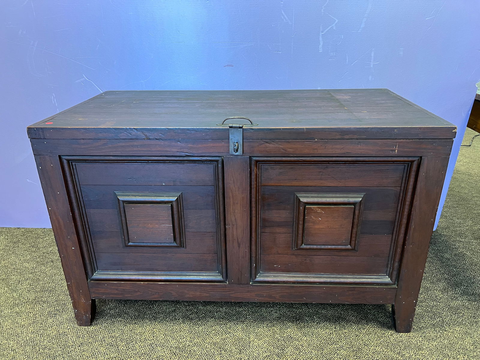 Mahogany Antique Blanket Chest: Mahogany Antique Blanket Chest. Carved decorated sides. Latched top