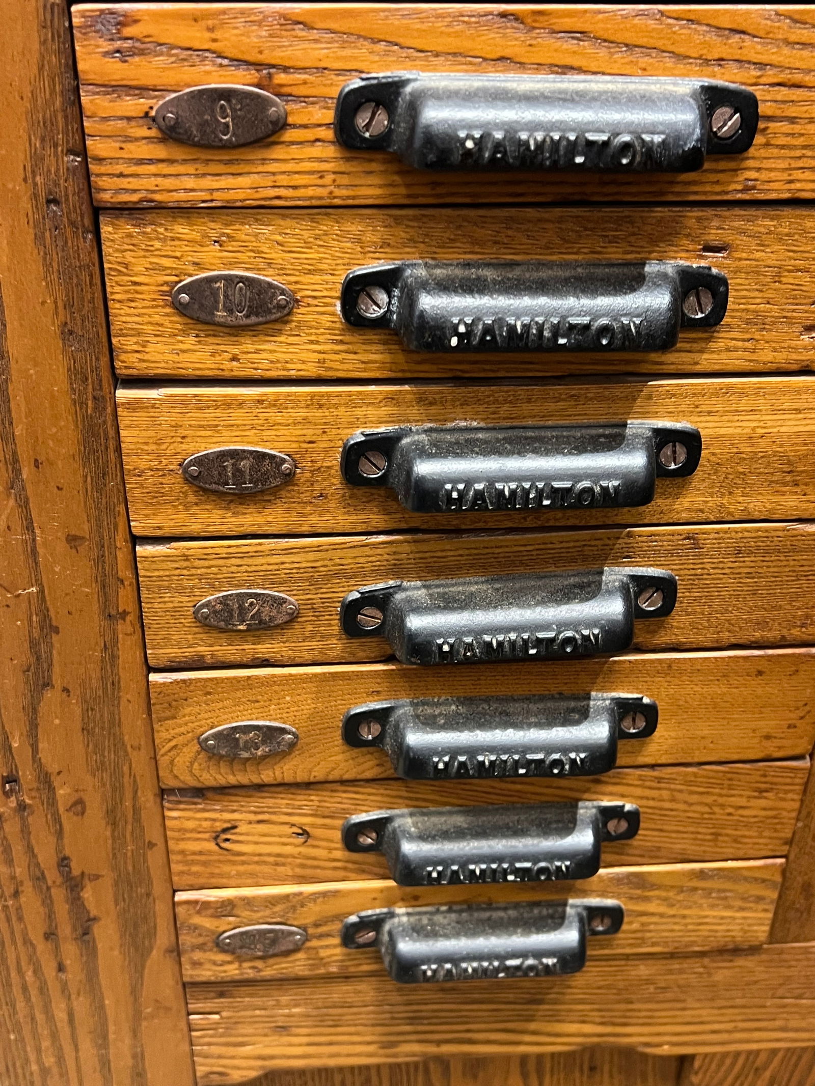 Early Oak Typesetter - 10