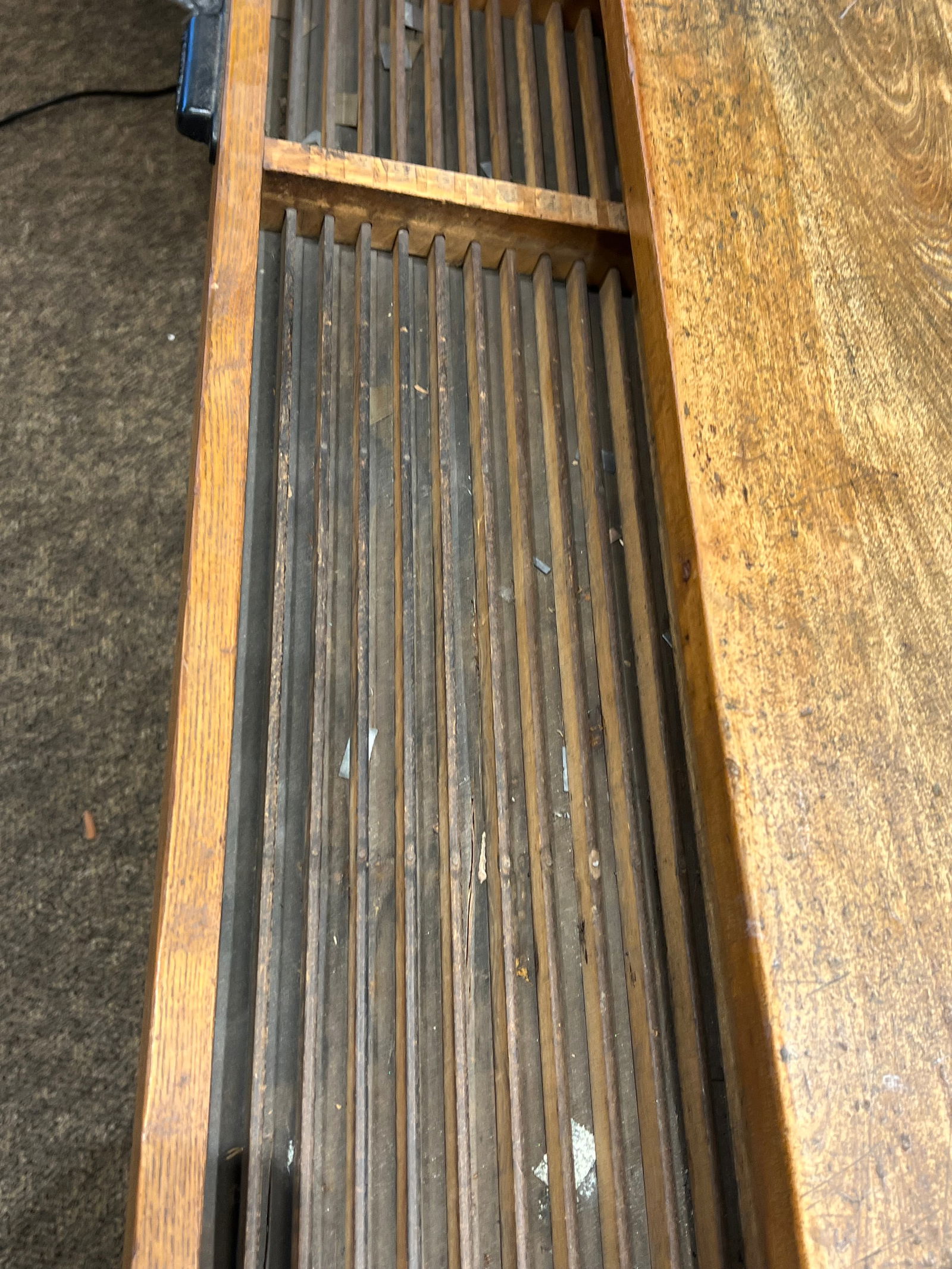 Early Oak Typesetter - 13