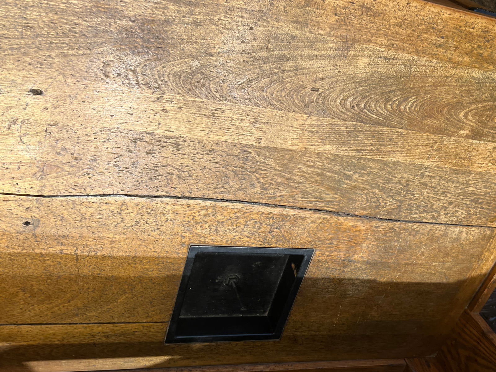 Early Oak Typesetter - 16