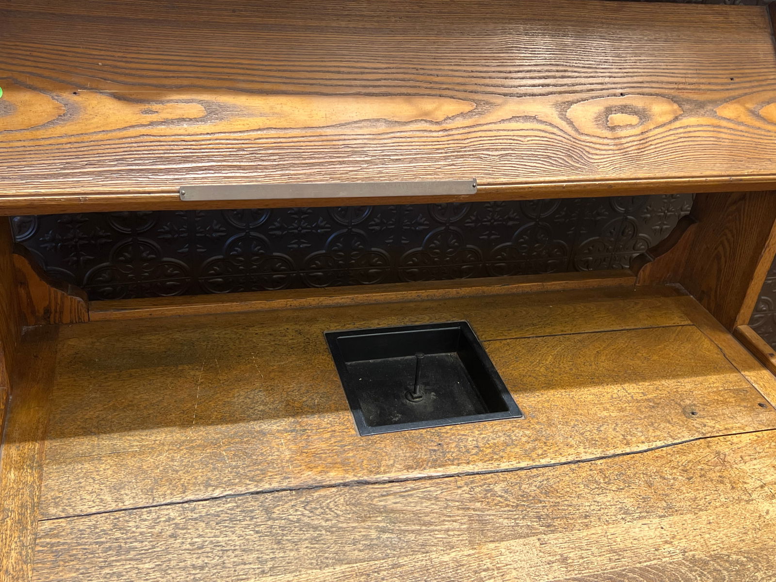 Early Oak Typesetter - 6