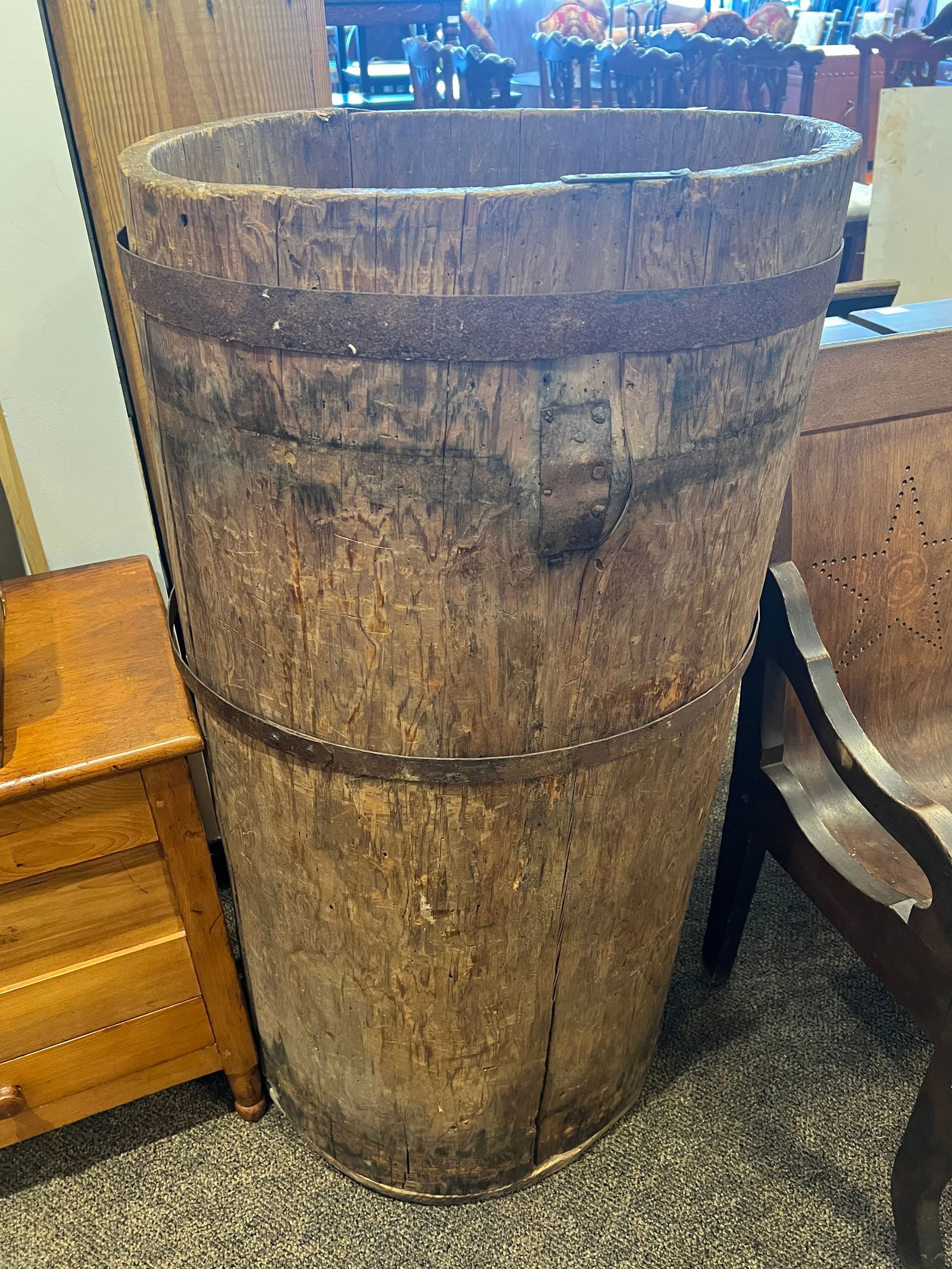 1700's Horn Beam Barrel: 1700's horn beam barrel. Hollowed out tree trunk w/ Wooden Bottom.