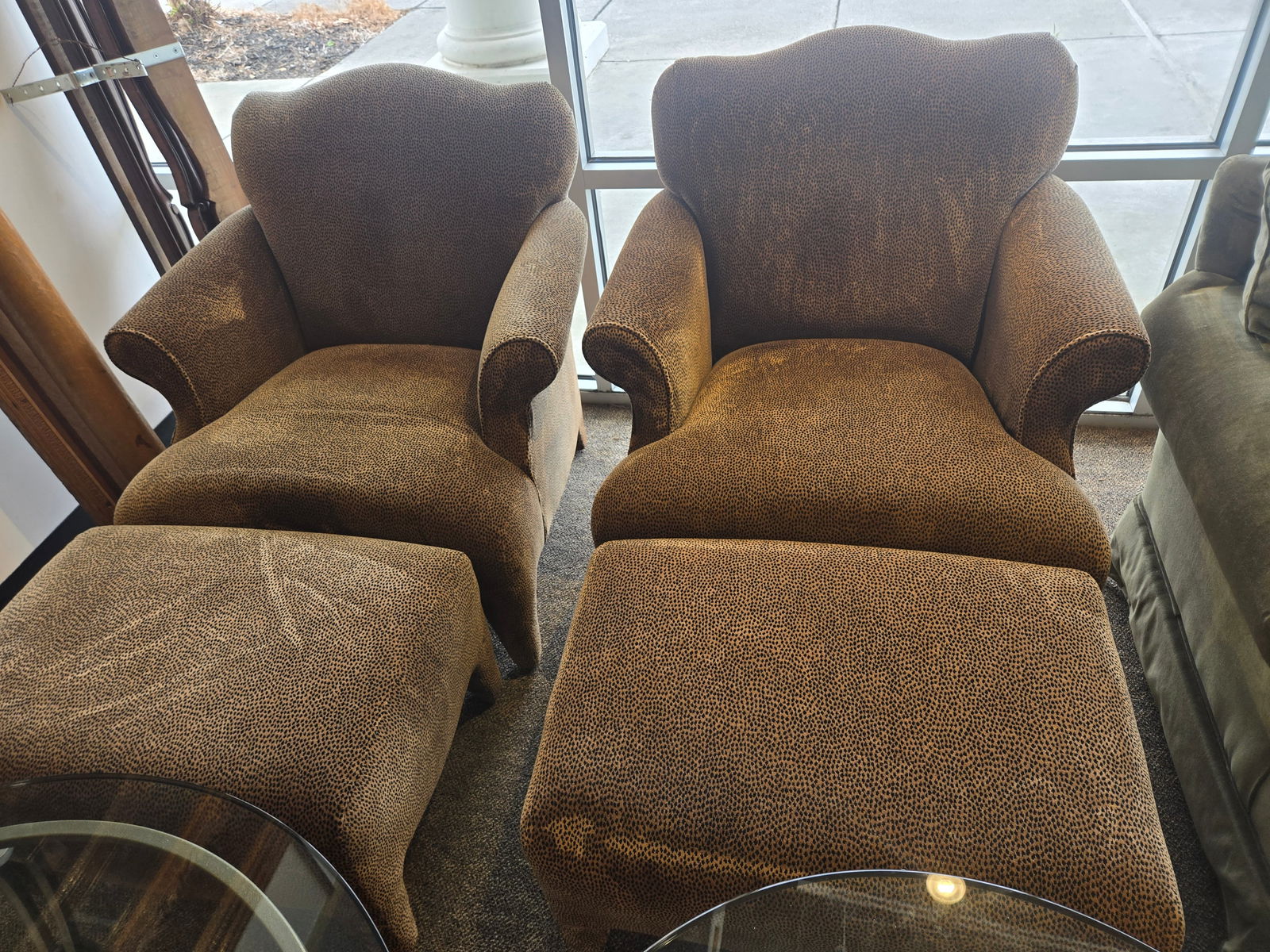Pair of Leopard Skin Pattern Chairs w/Ottomans: Pair of Leopard Skin Pattern Chairs w/Ottomans