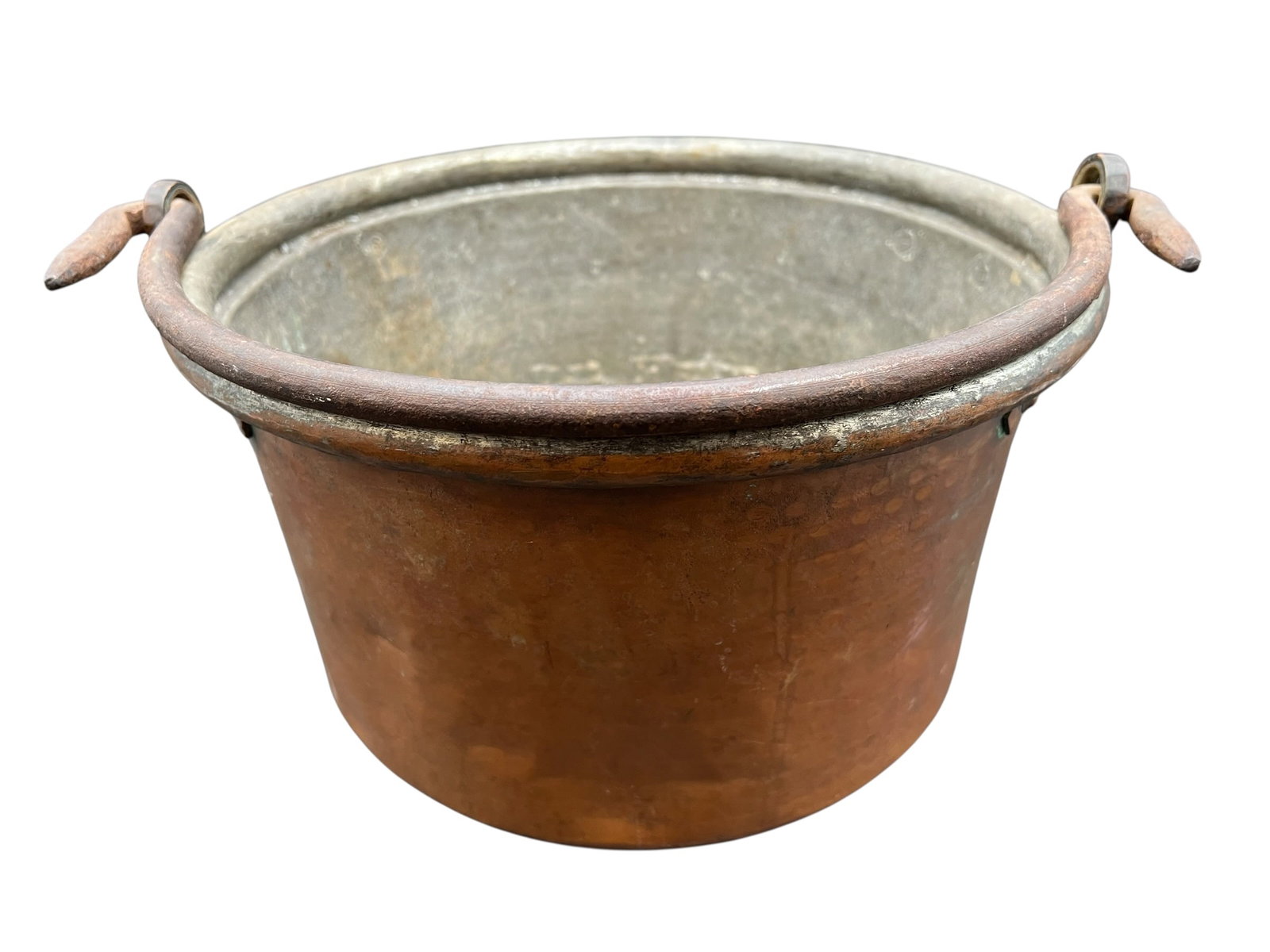 Hand Hammered Vintage Copper Pot with Handle: Hand Hammered Vintage Copper Pot with Handle. Copper with tin lining and hand forged handle