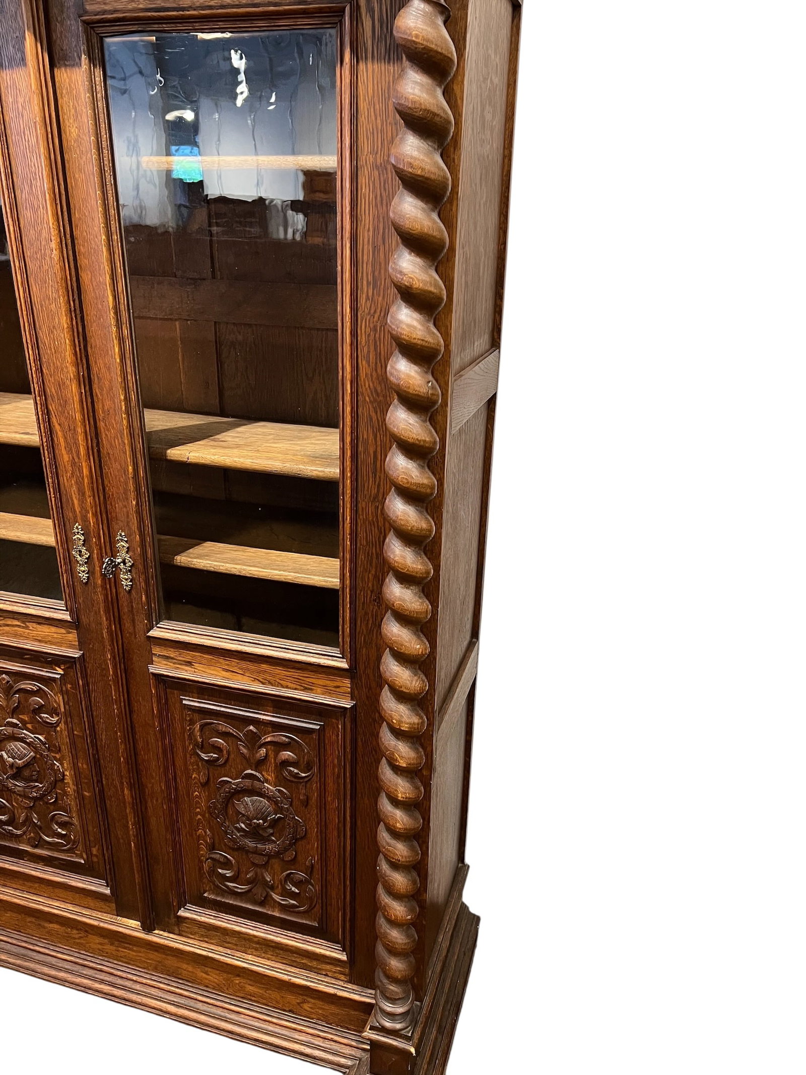 French Renaissance Oak Bookcase - 3