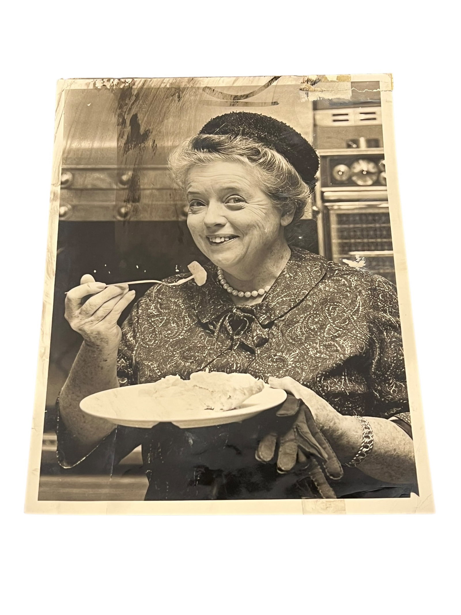 Aunt Bee Press Photo for The Andy Griffith Show: This original vintage television press photograph was produced and distributed for promotional and publicity purposes during the original broadcast era of The Andy Griffith Show. Such photographs were