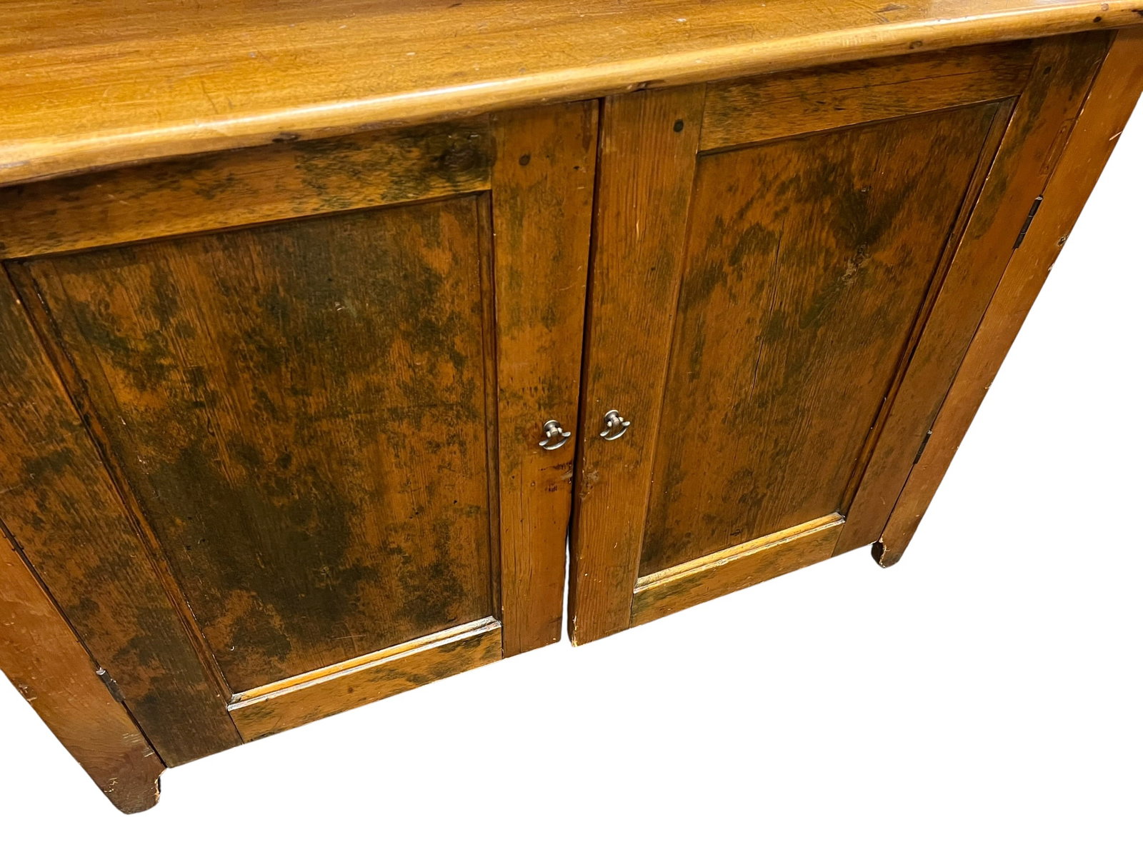 Early pine hutch - 4